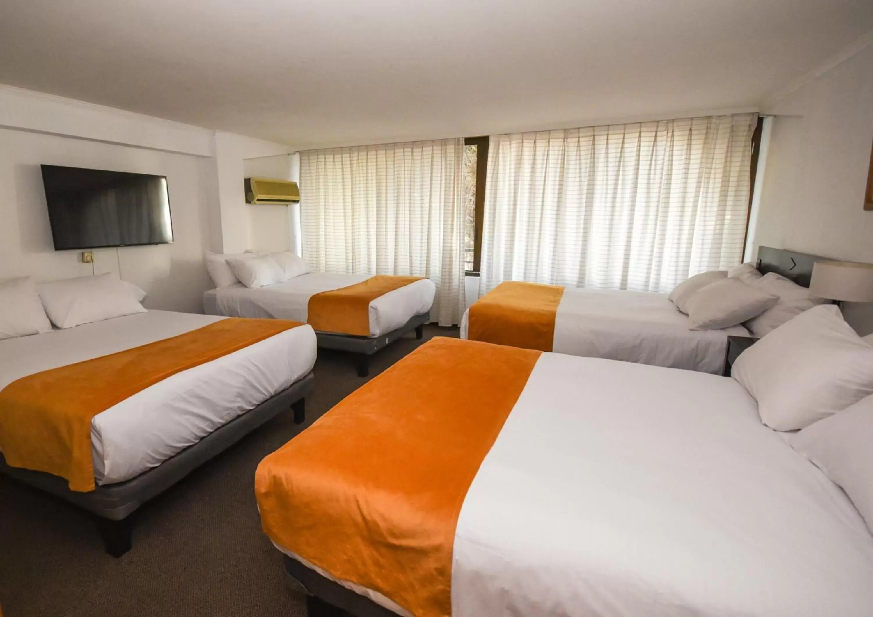 Bed in Hotel Nogales By Tempo Rent