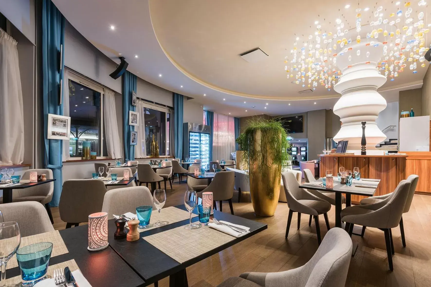 Restaurant/places to eat in Impérial Palace Restaurant/places to eat in Impérial Palace