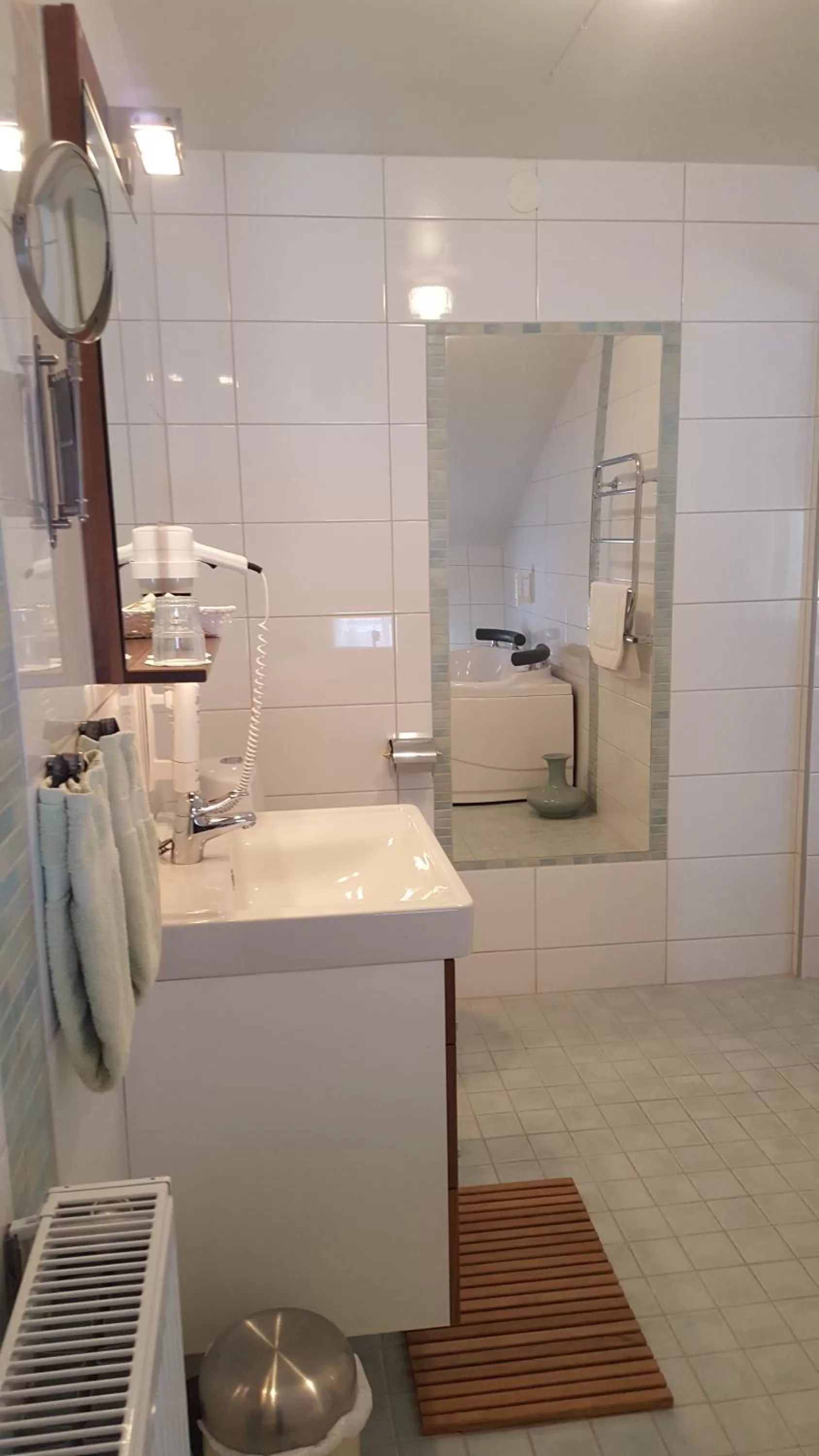 Bathroom in Långshyttans Brukshotell