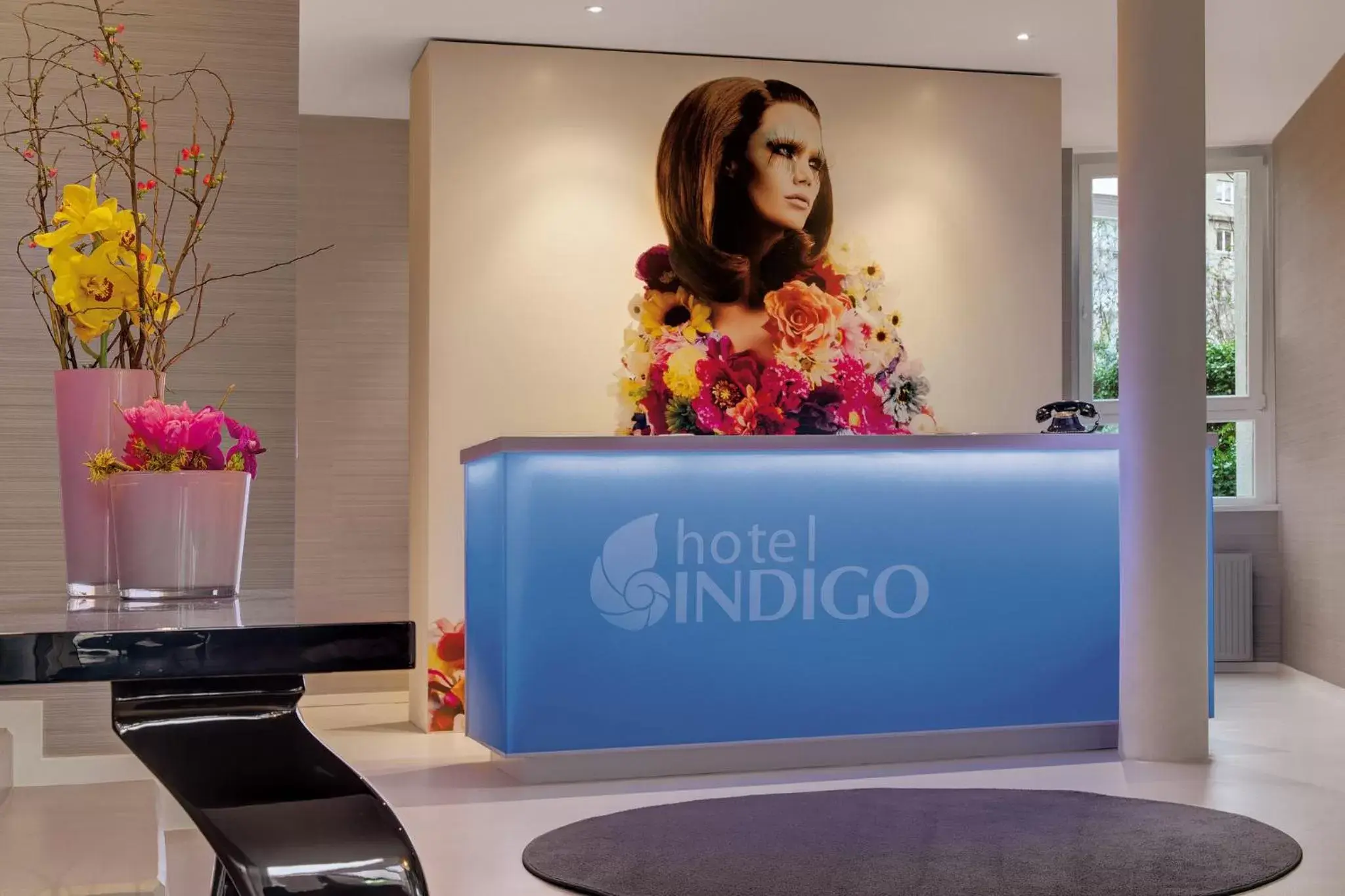 Property building, Lobby/Reception in Hotel Indigo - Dusseldorf - Victoriaplatz, an IHG Hotel