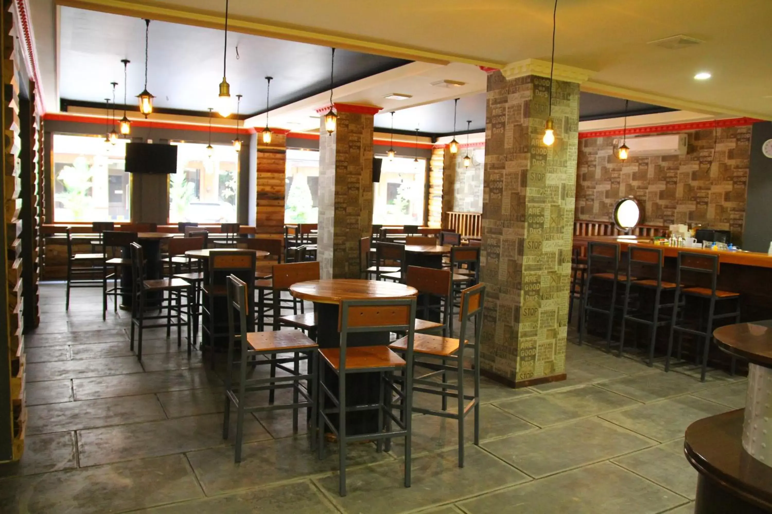 Property building, Restaurant/Places to Eat in RedDoorz Plus near Soekarno Hatta Airport 2