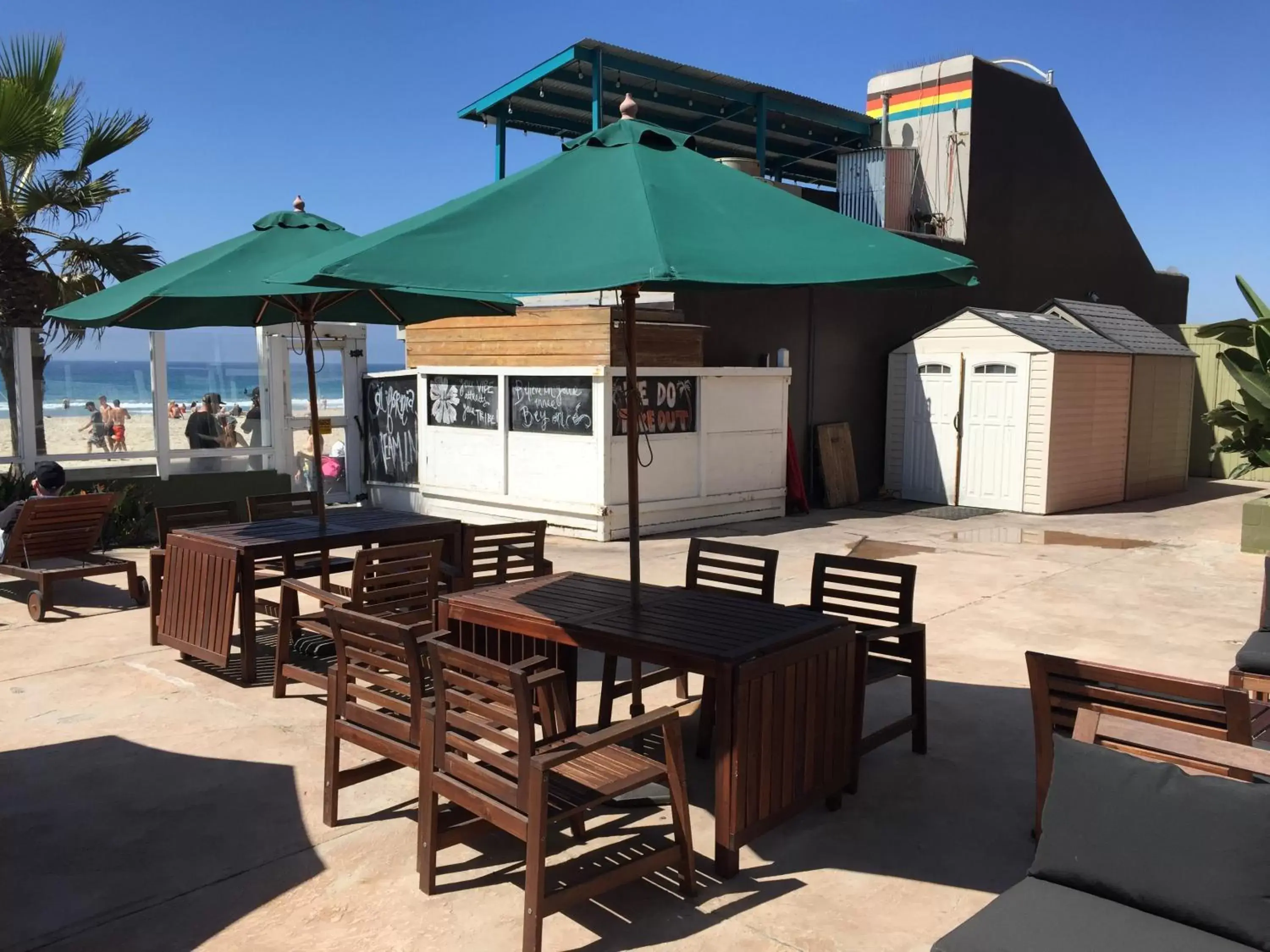Patio, Restaurant/Places to Eat in Surfer Beach Hotel