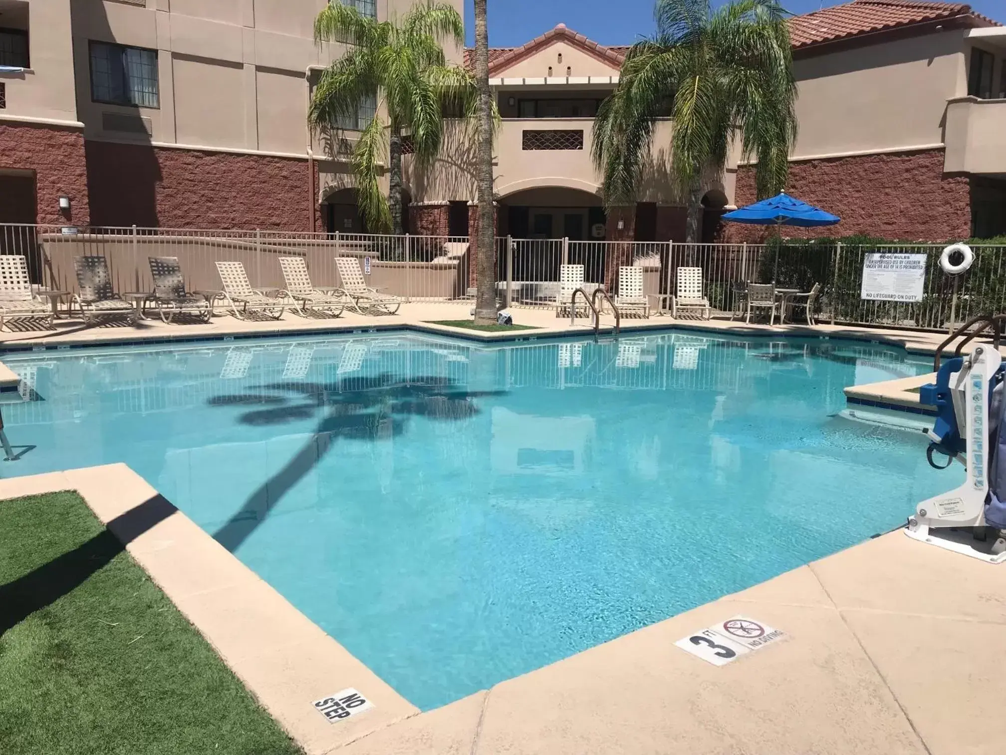 Swimming Pool in Varsity Clubs of America - Tucson