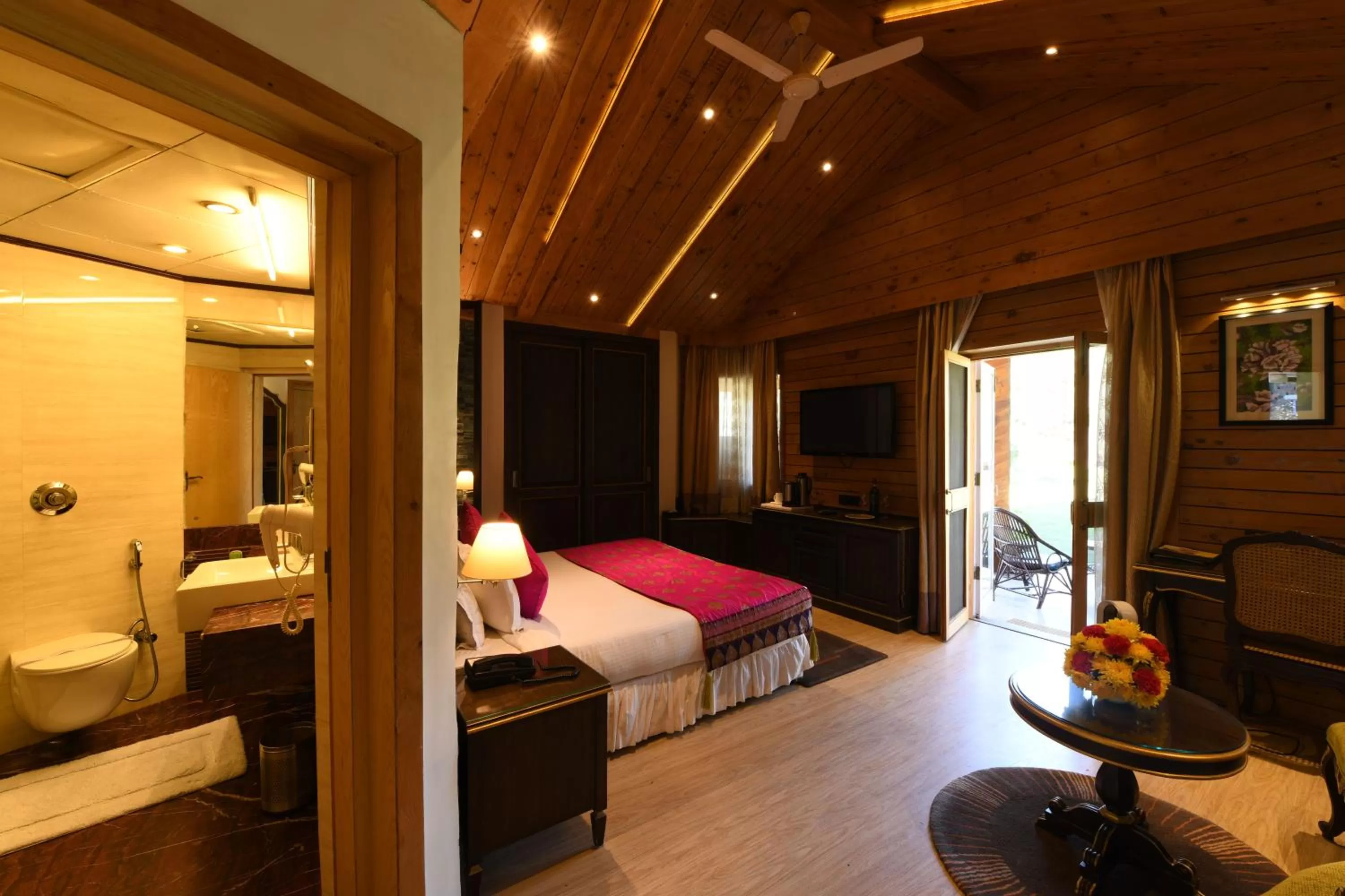 Bedroom, Bed in Span Resort and Spa, Manali