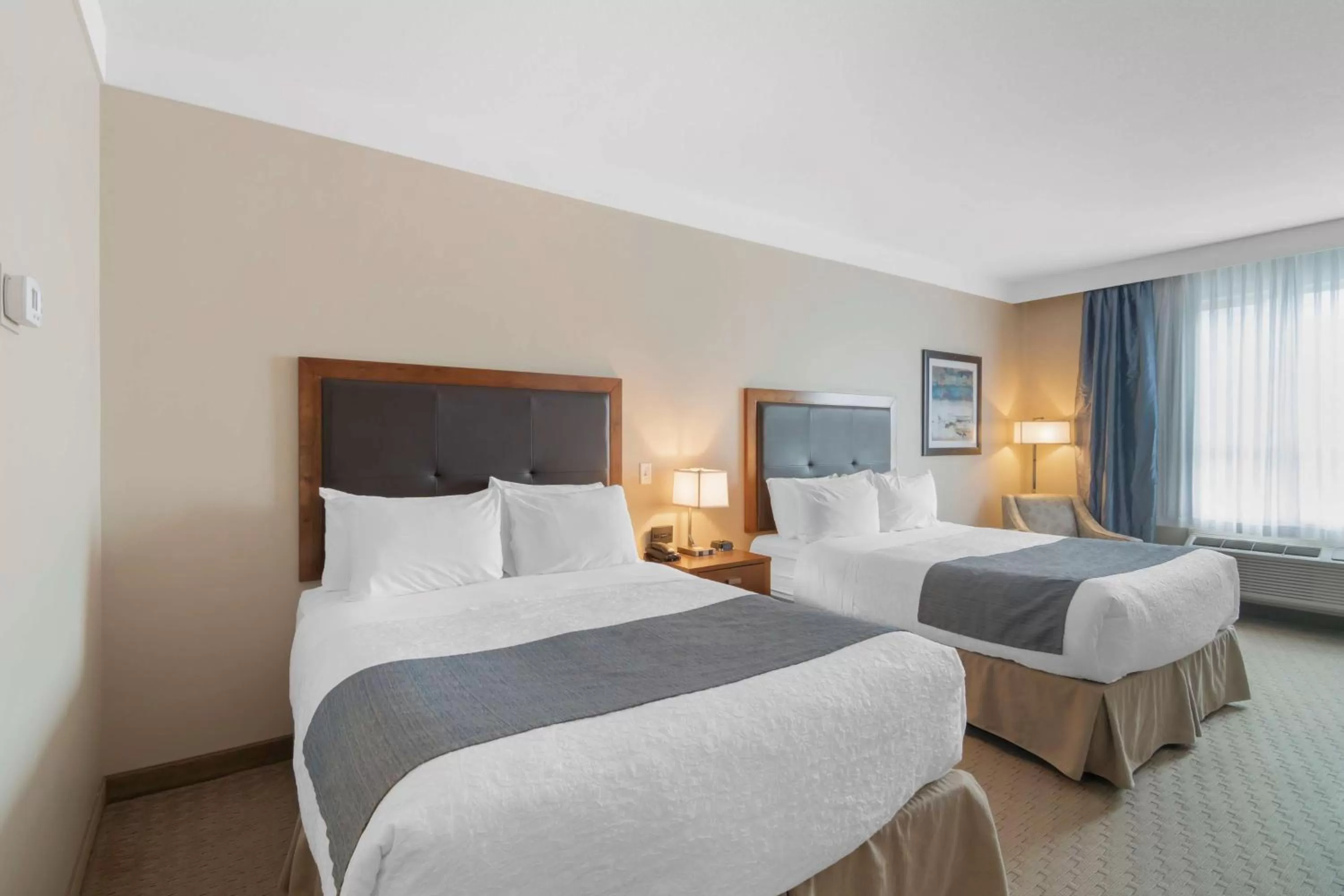 Bedroom, Bed in Best Western Plus Revelstoke