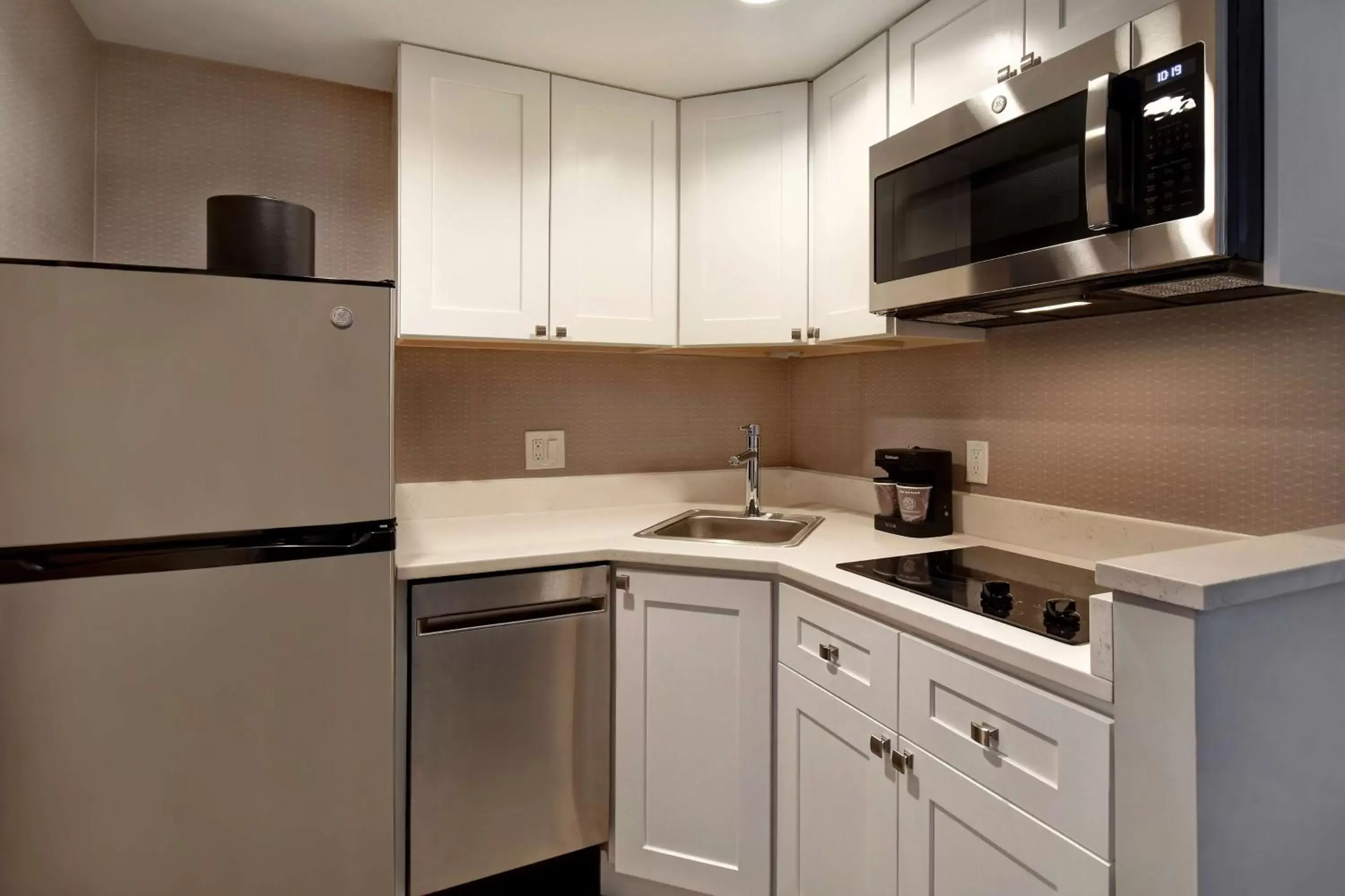 Kitchen or kitchenette, Kitchen/Kitchenette in Homewood Suites by Hilton Philadelphia-City Avenue