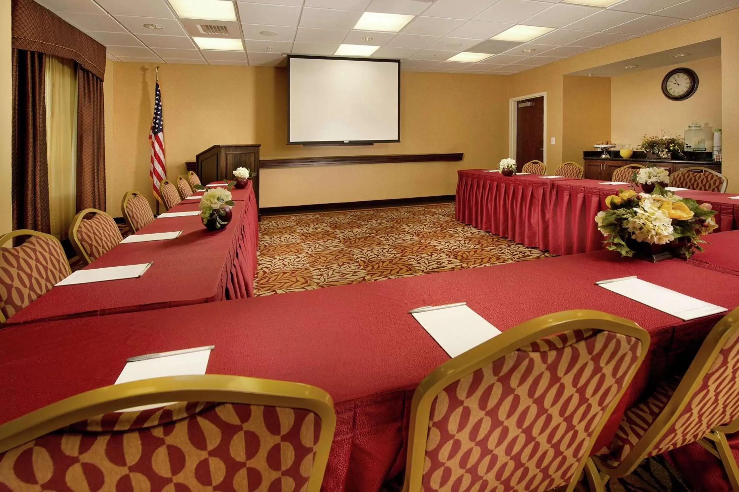 Meeting/conference room in Hampton Inn and Suites San Antonio Airport