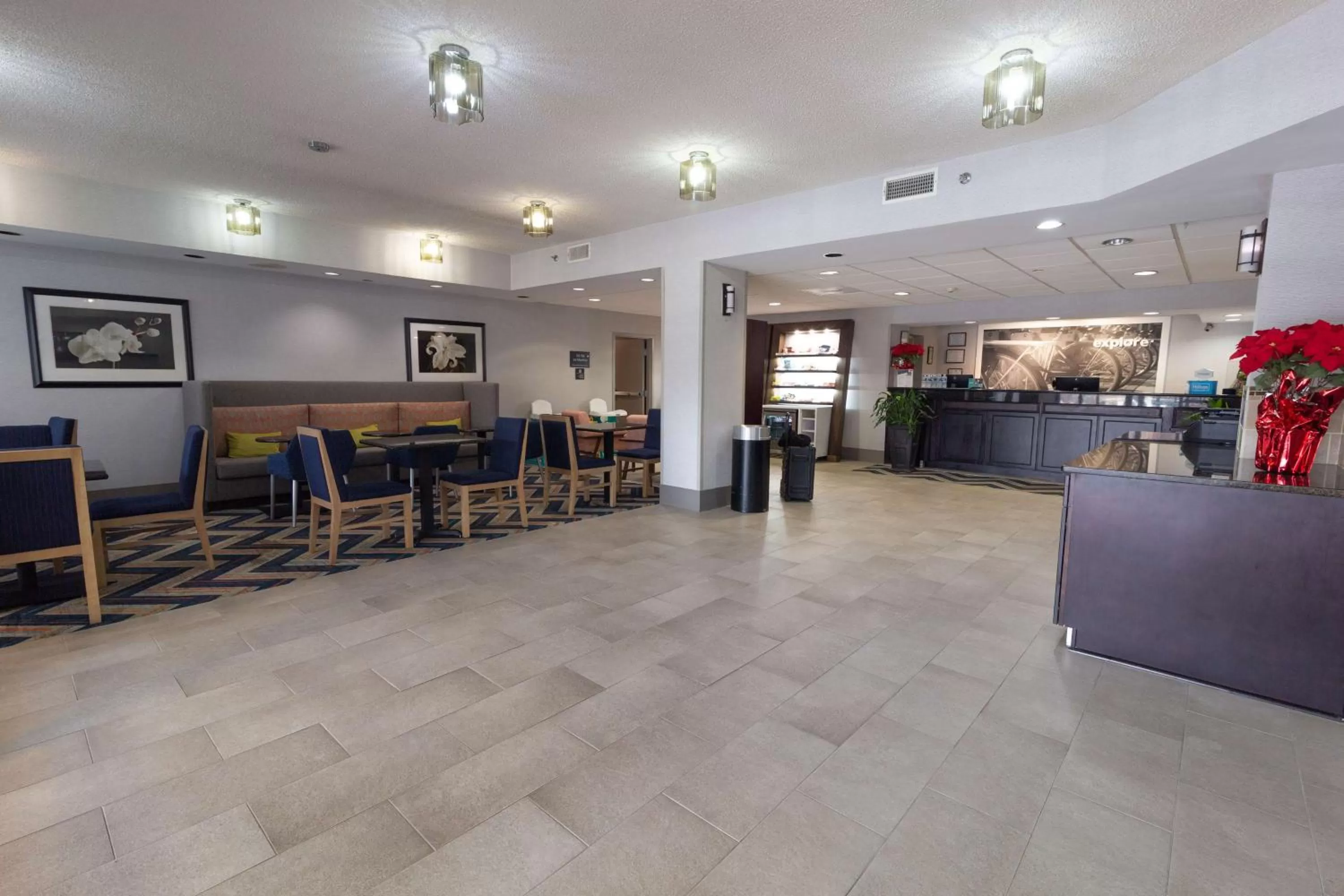 Lobby or reception in Hampton Inn Atlanta/Peachtree City