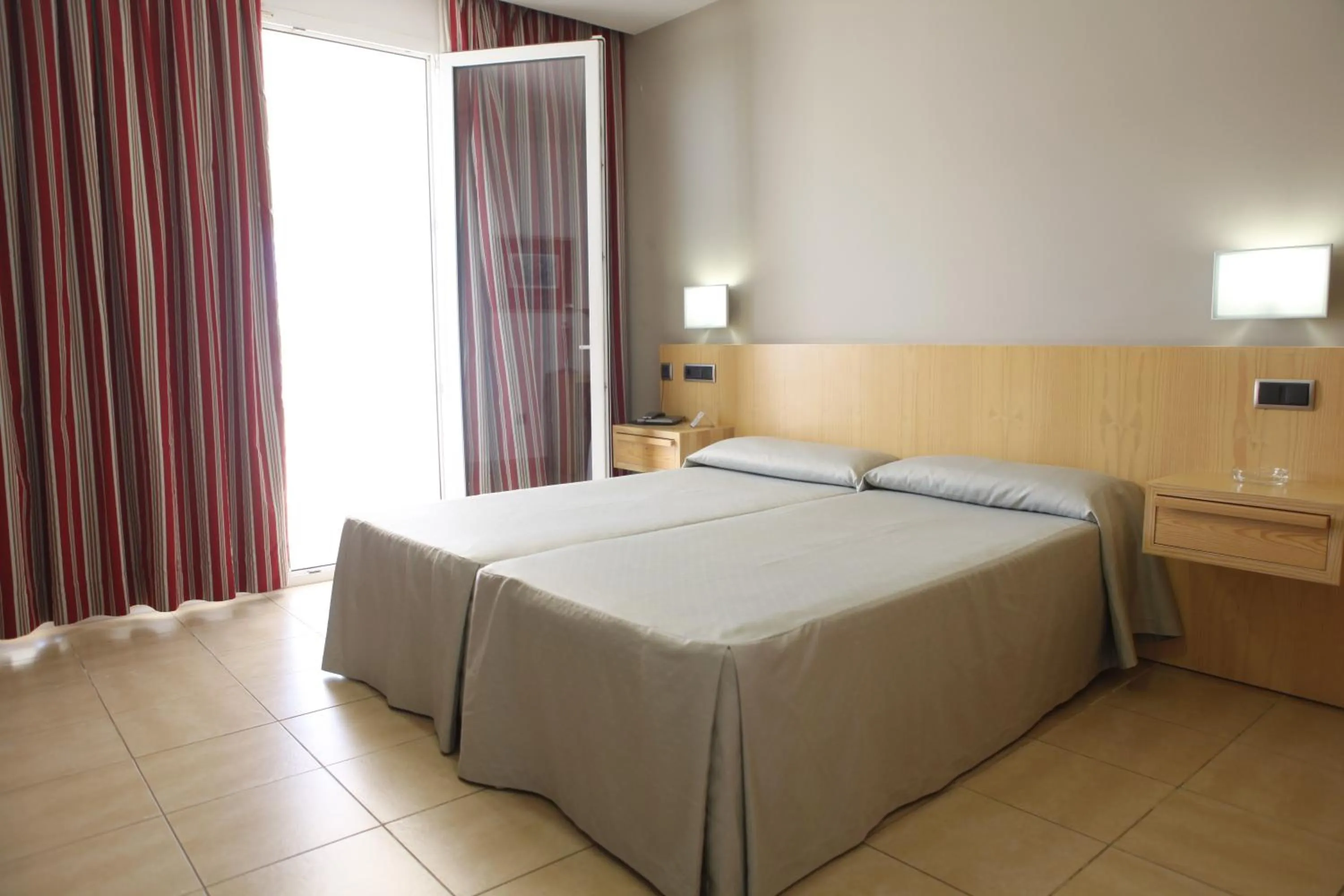 Bedroom, Bed in Hotel Adiafa