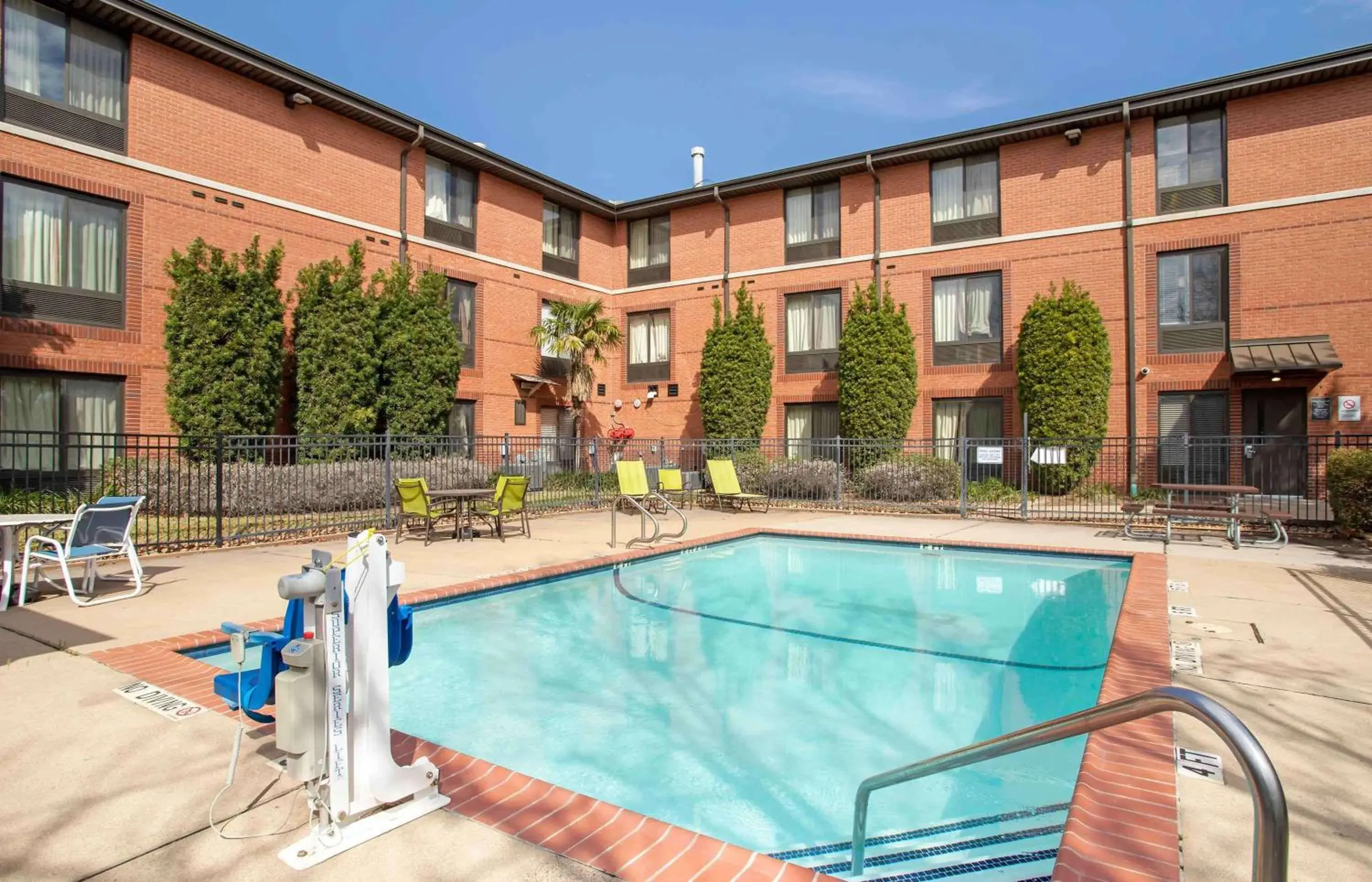 Pool view, Swimming Pool in Extended Stay America Suites - Houston - Northwest - Hwy 290 - Hollister