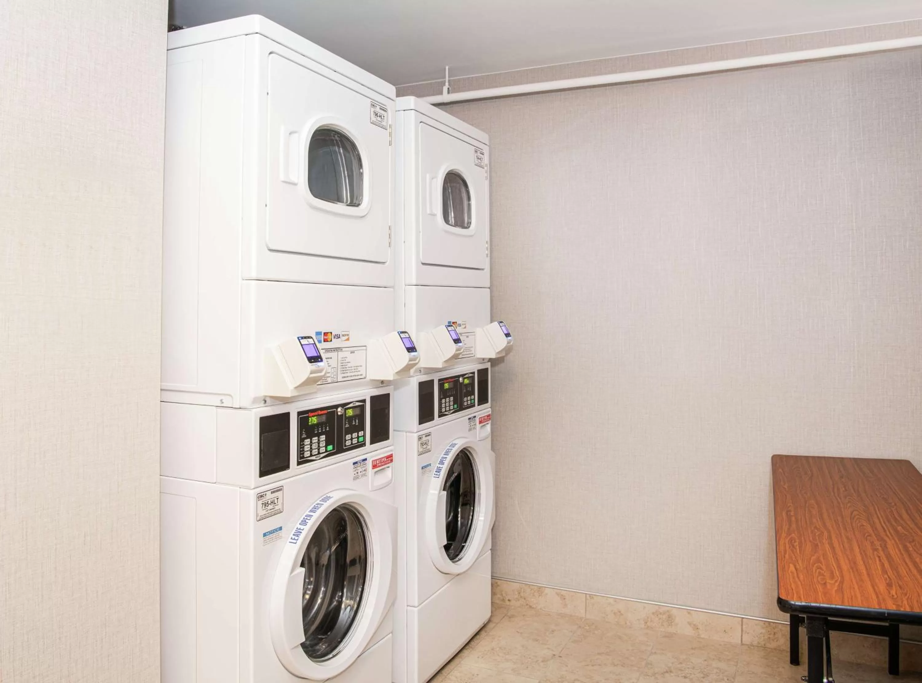 Property building in Hilton Garden Inn BWI Airport