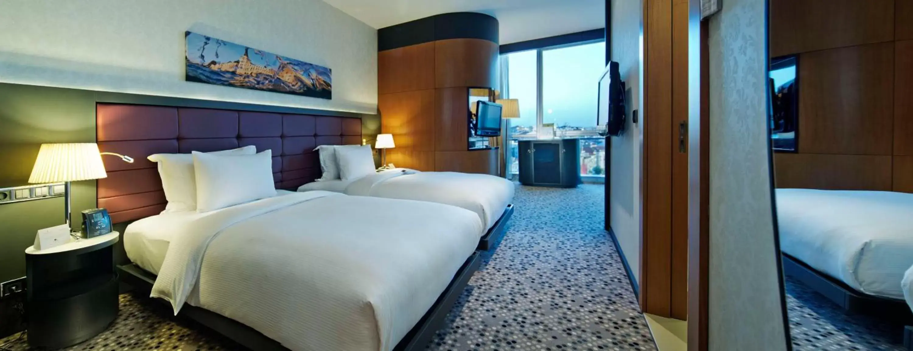 Photo of the whole room, Bed in DoubleTree By Hilton Istanbul - Moda
