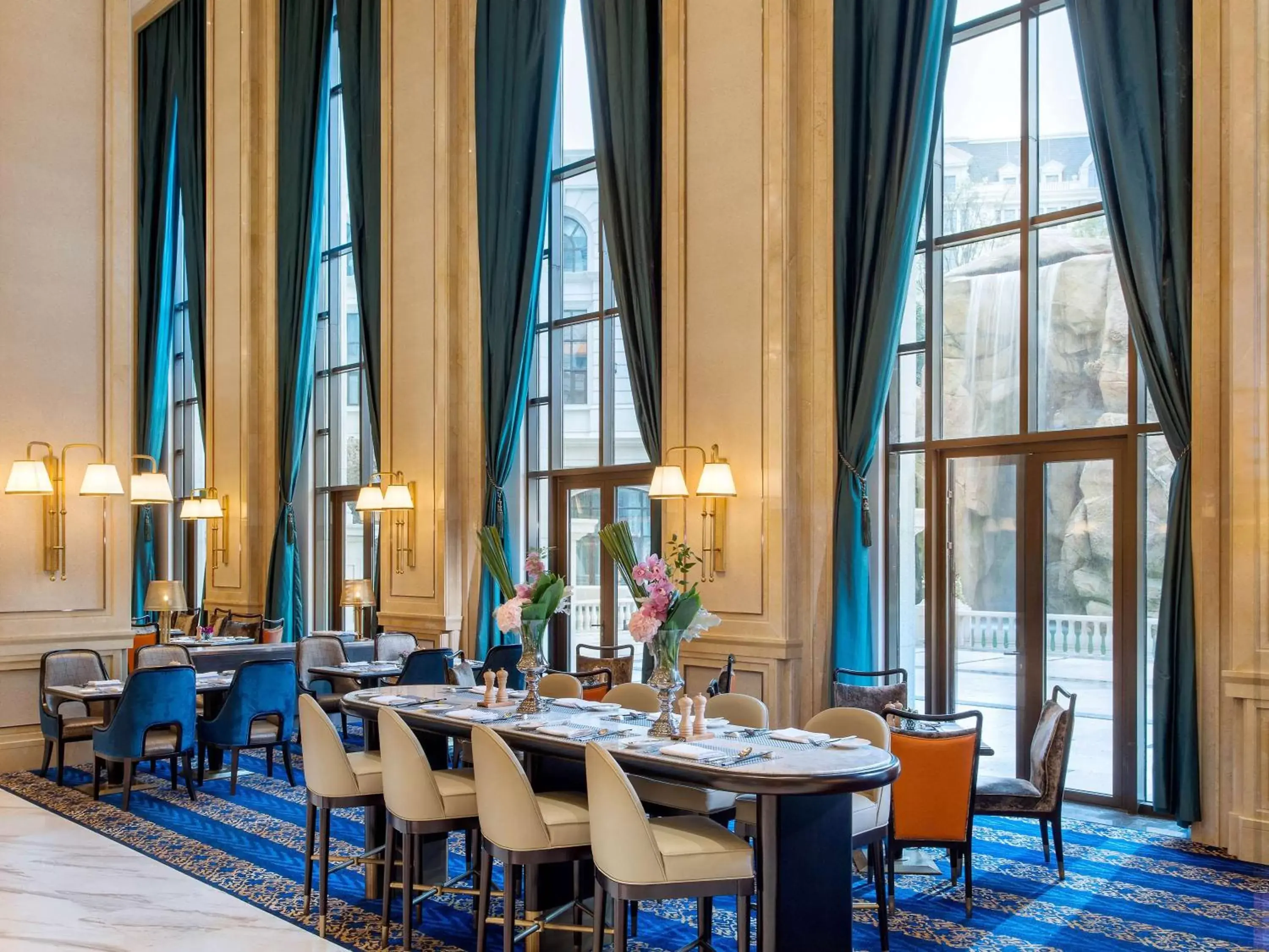 Restaurant/places to eat in Sofitel Shanghai Hongqiao Restaurant/places to eat in Sofitel Shanghai Hongqiao