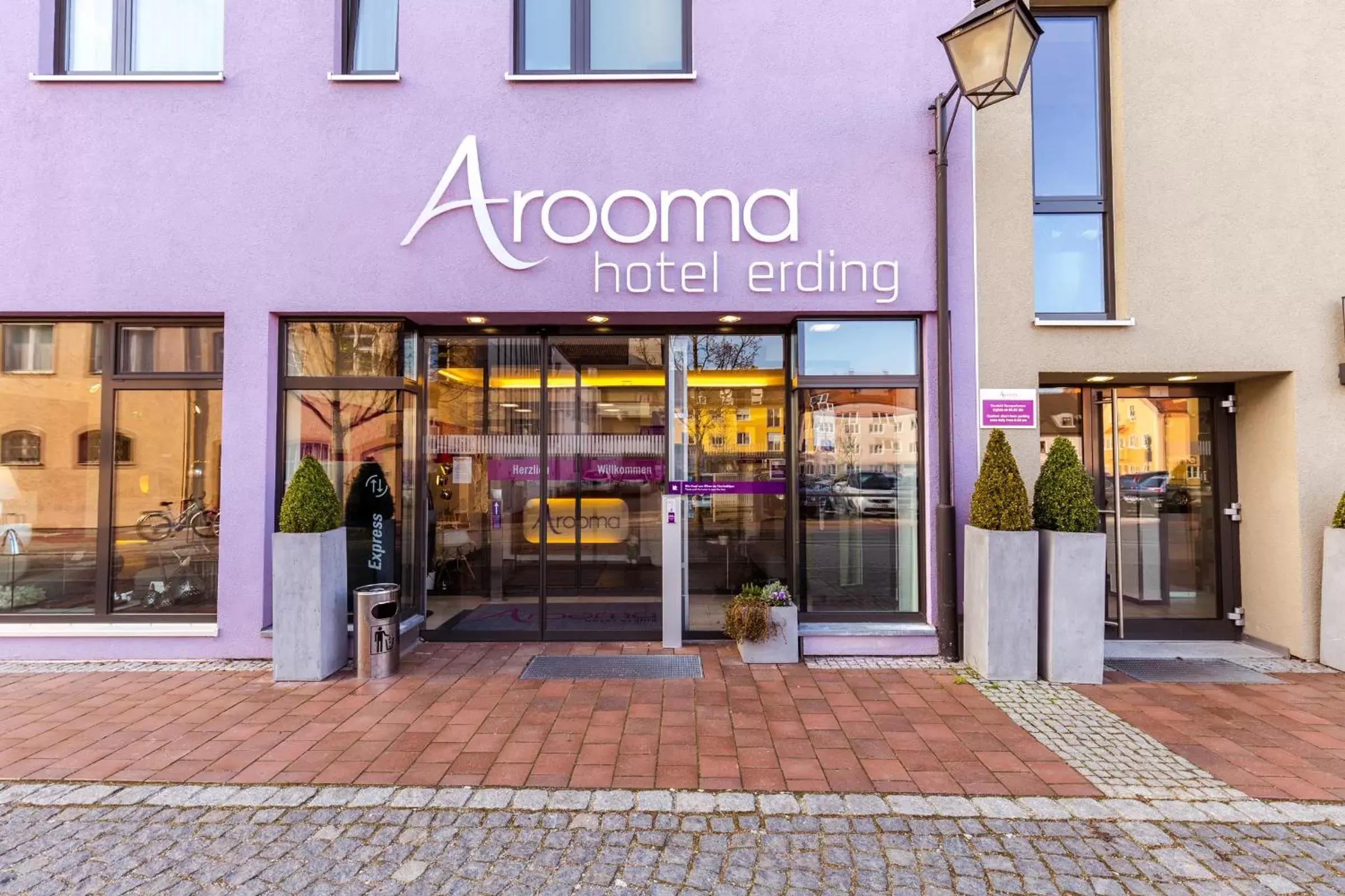 Facade/entrance in Hotel Arooma