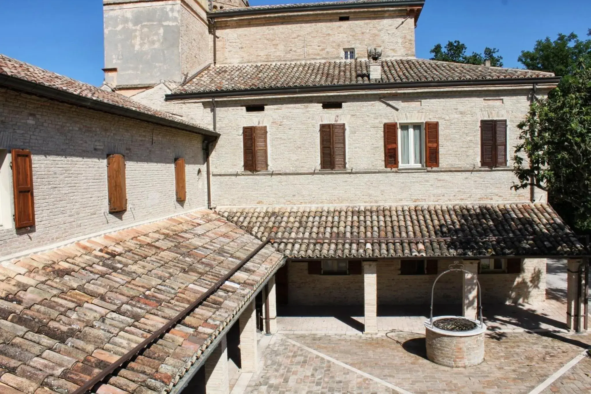 Facade/entrance, Property Building in Castello Montegiove