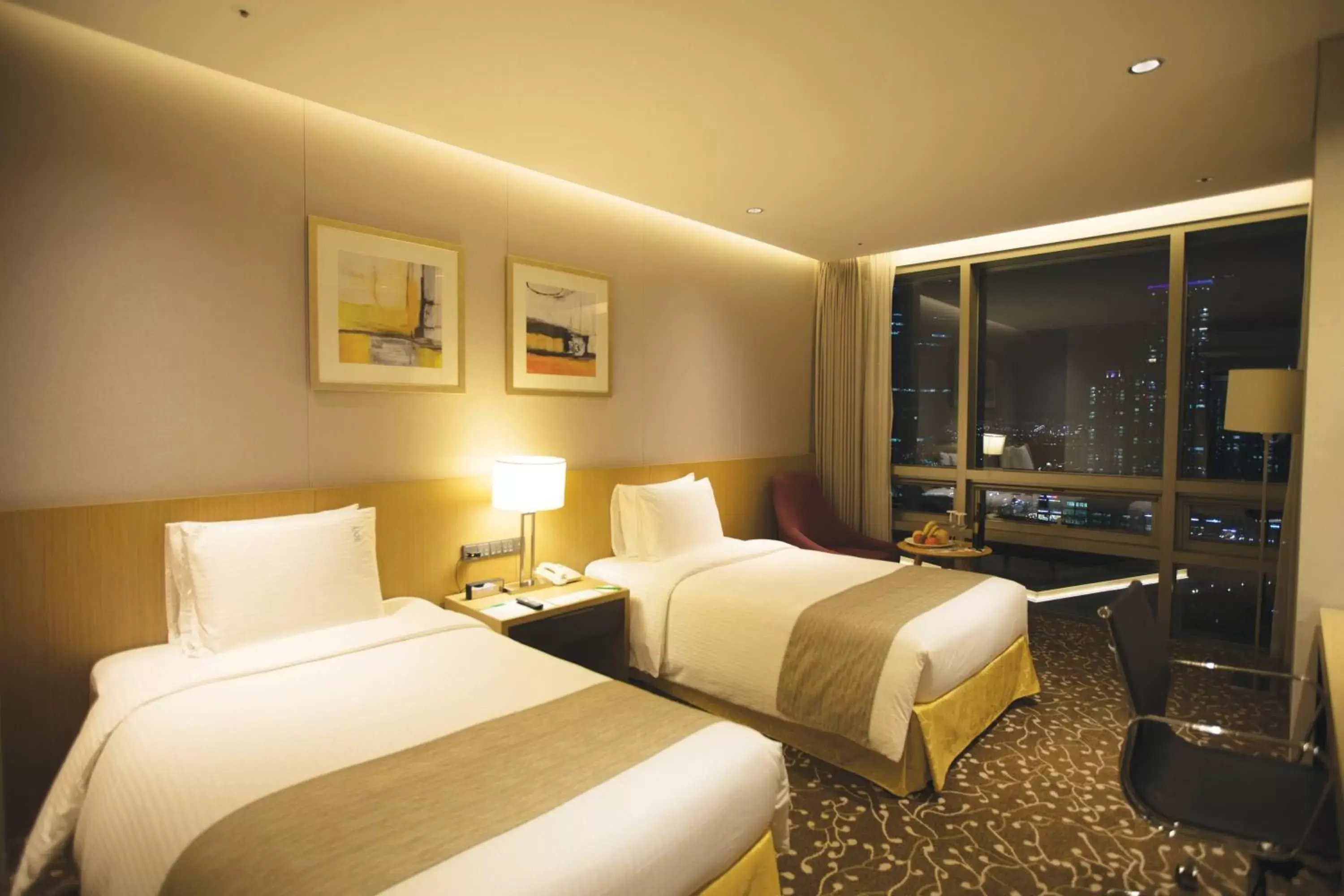 Photo of the whole room, Bed in Holiday Inn Incheon Songdo, an IHG Hotel