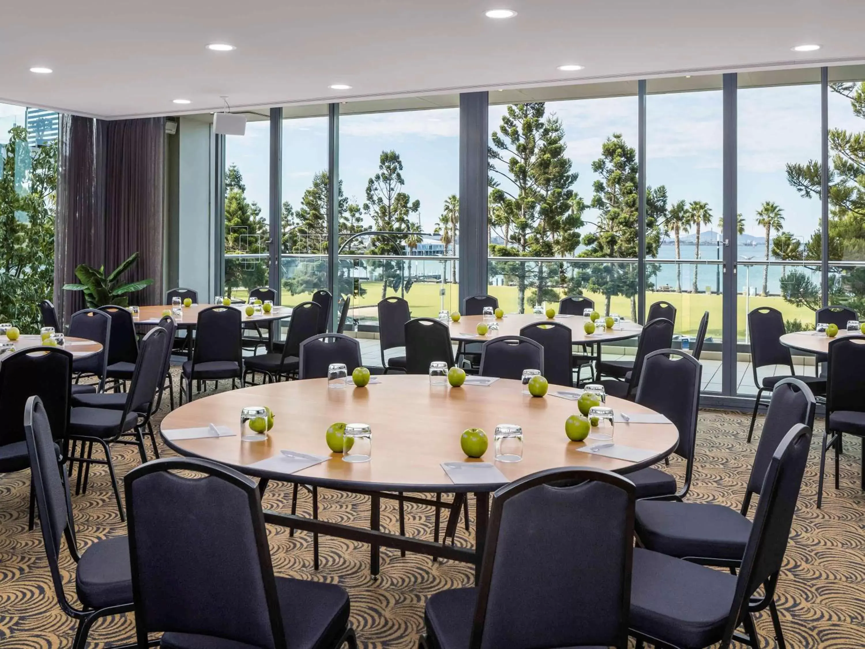 On site, Restaurant/Places to Eat in Novotel Geelong