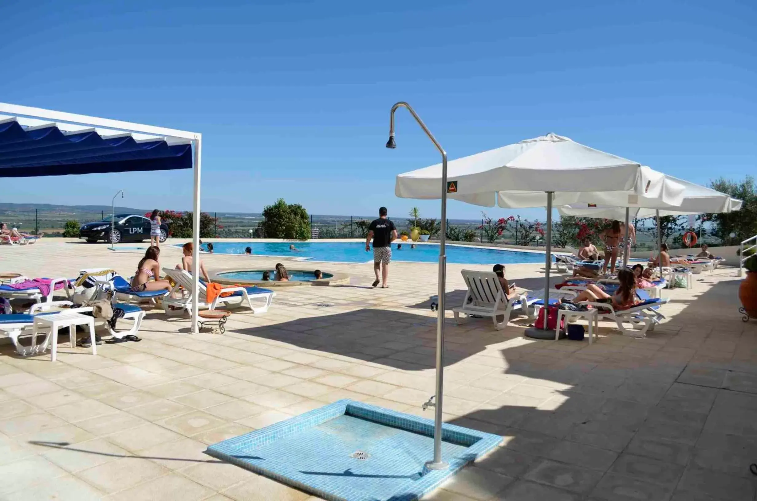 Swimming pool in Santarem Hotel