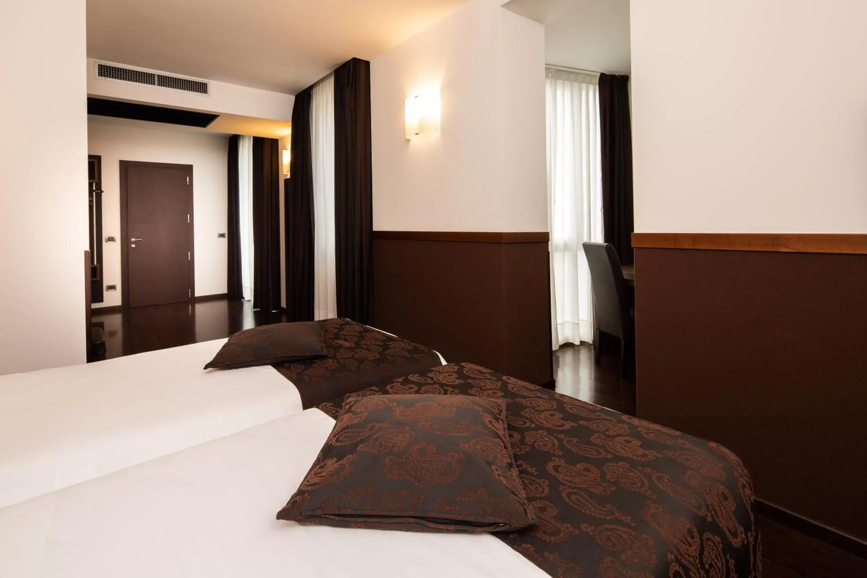 Bed in Best Western Hotel Biri