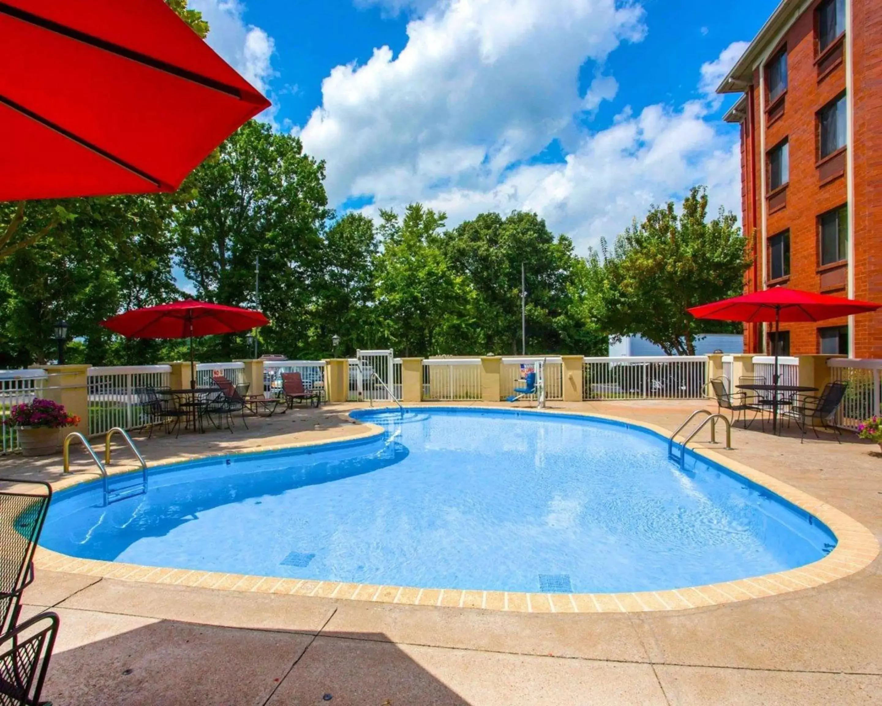 On site, Swimming Pool in Sleep Inn Nashville - Brentwood - Cool Springs