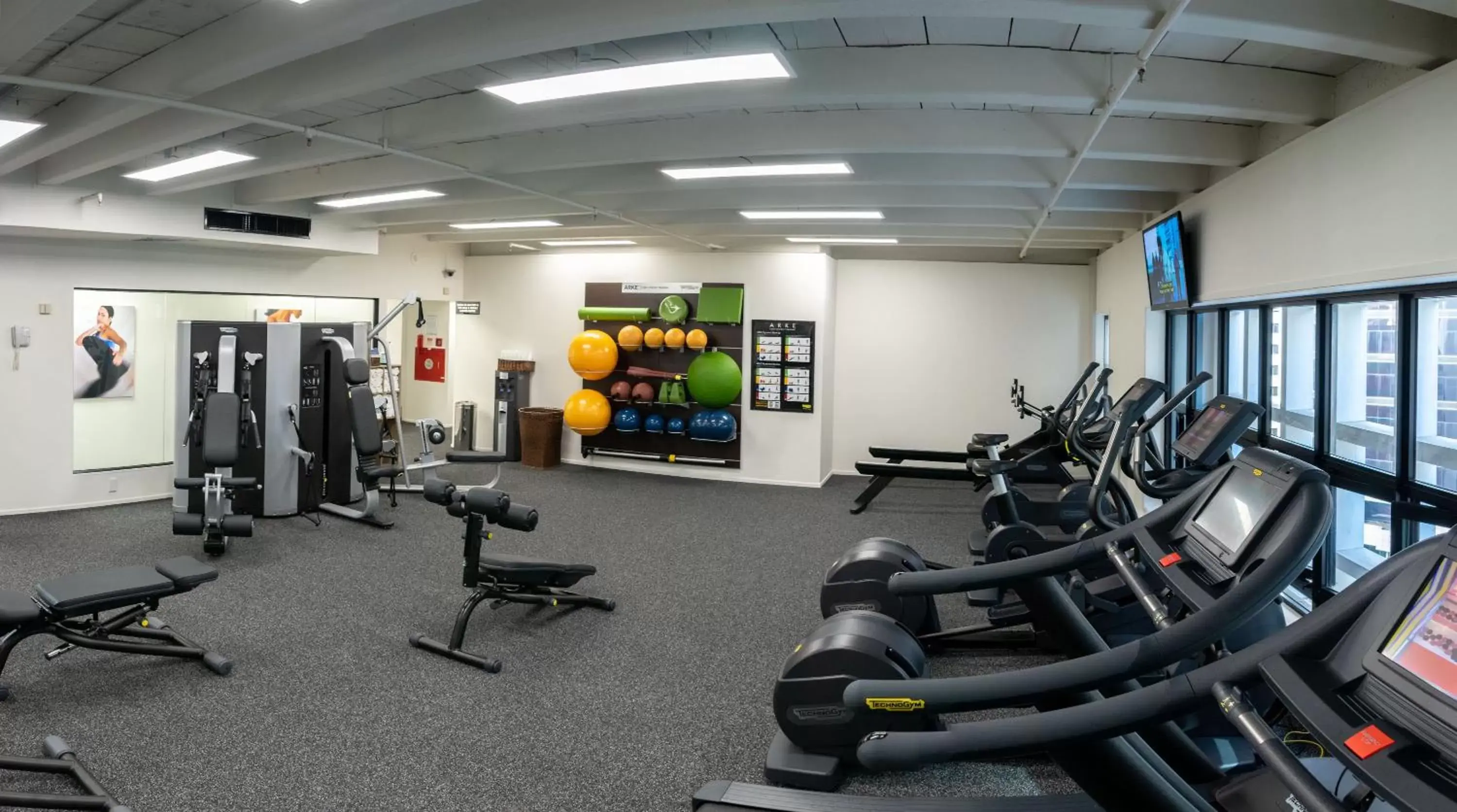 Fitness centre/facilities in Crowne Plaza Auckland by IHG Fitness centre/facilities in Crowne Plaza Auckland by IHG