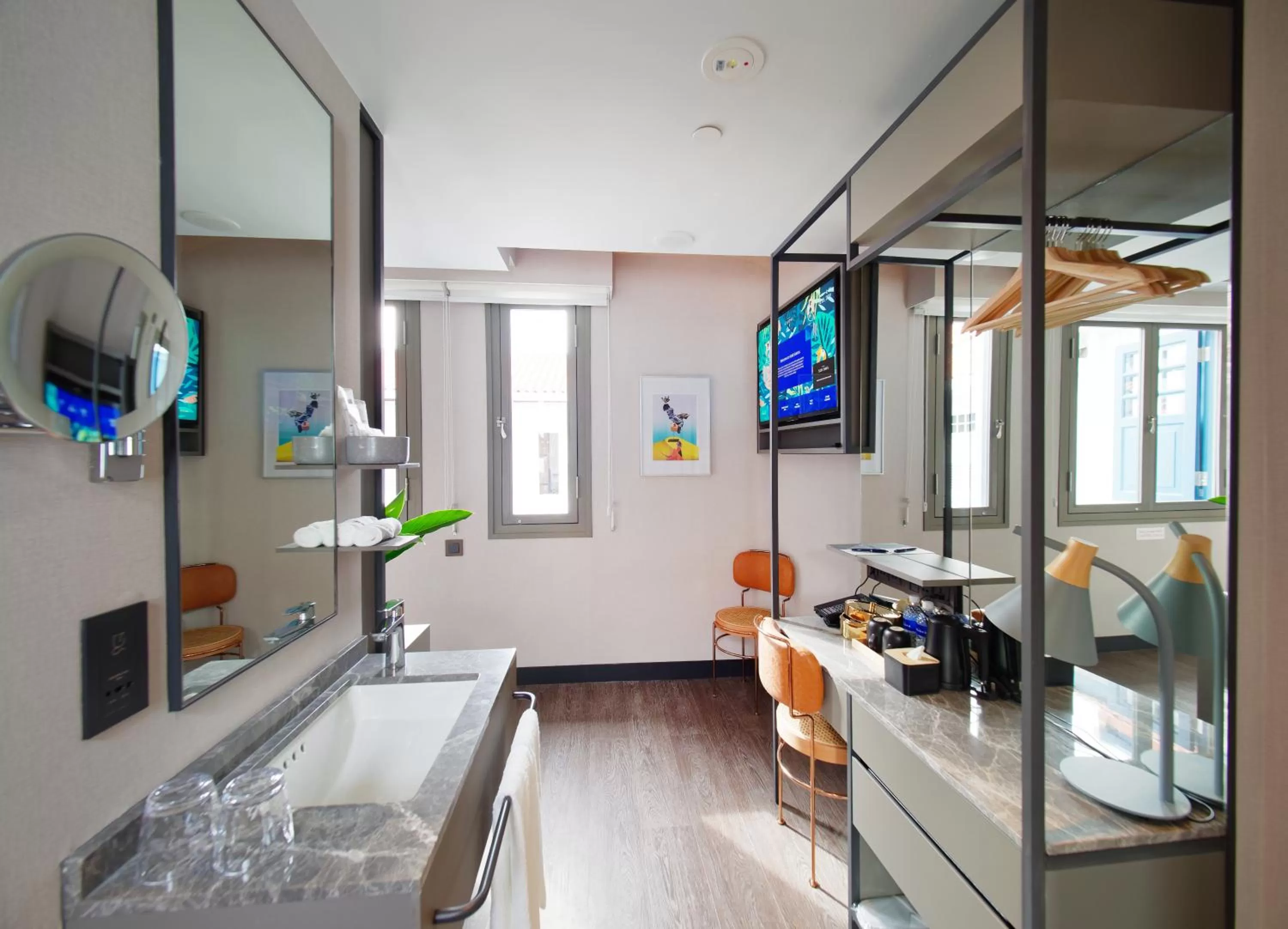 Seating area in Hotel Soloha at Chinatown