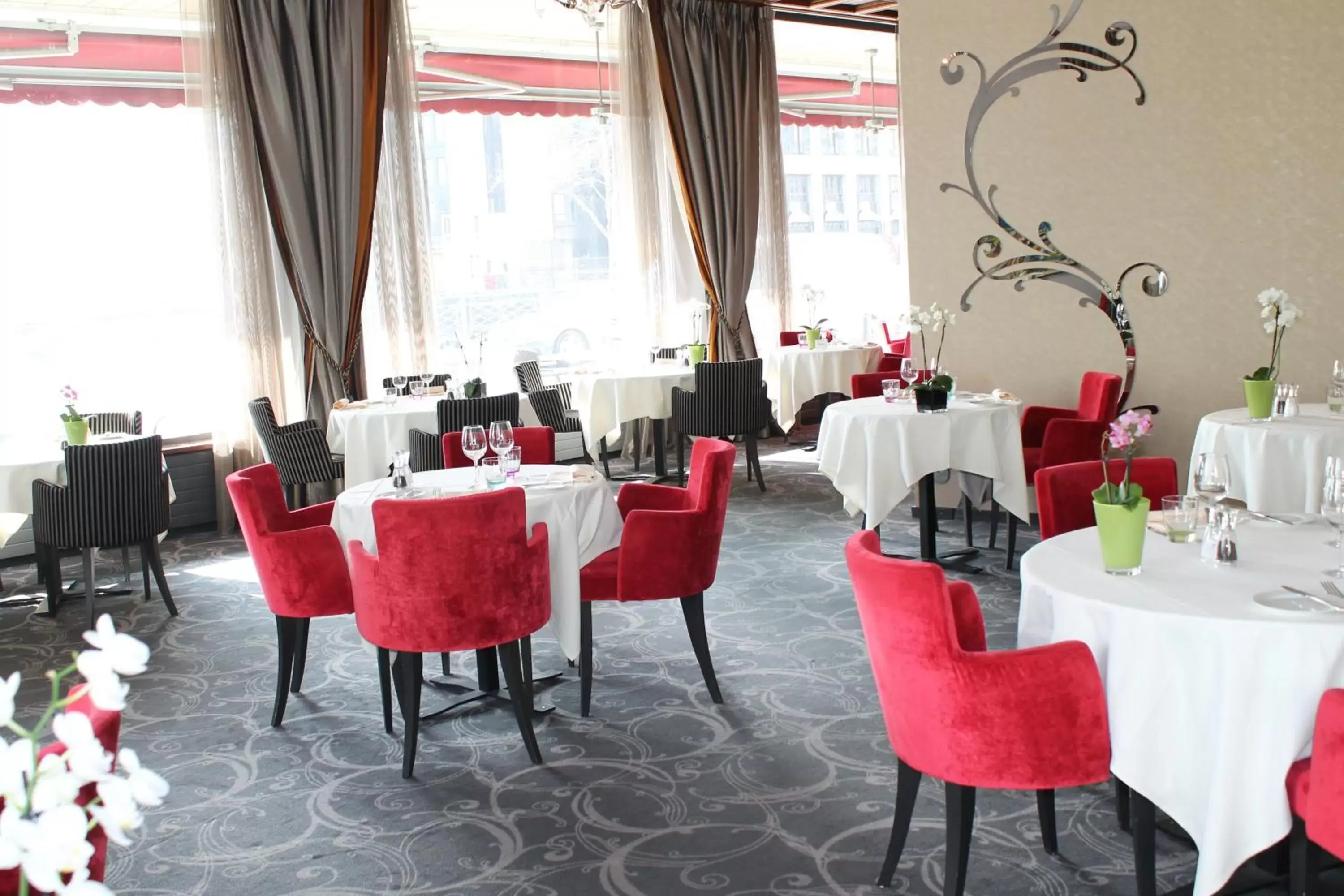 Restaurant/places to eat in The Ambassador Restaurant/places to eat in The Ambassador