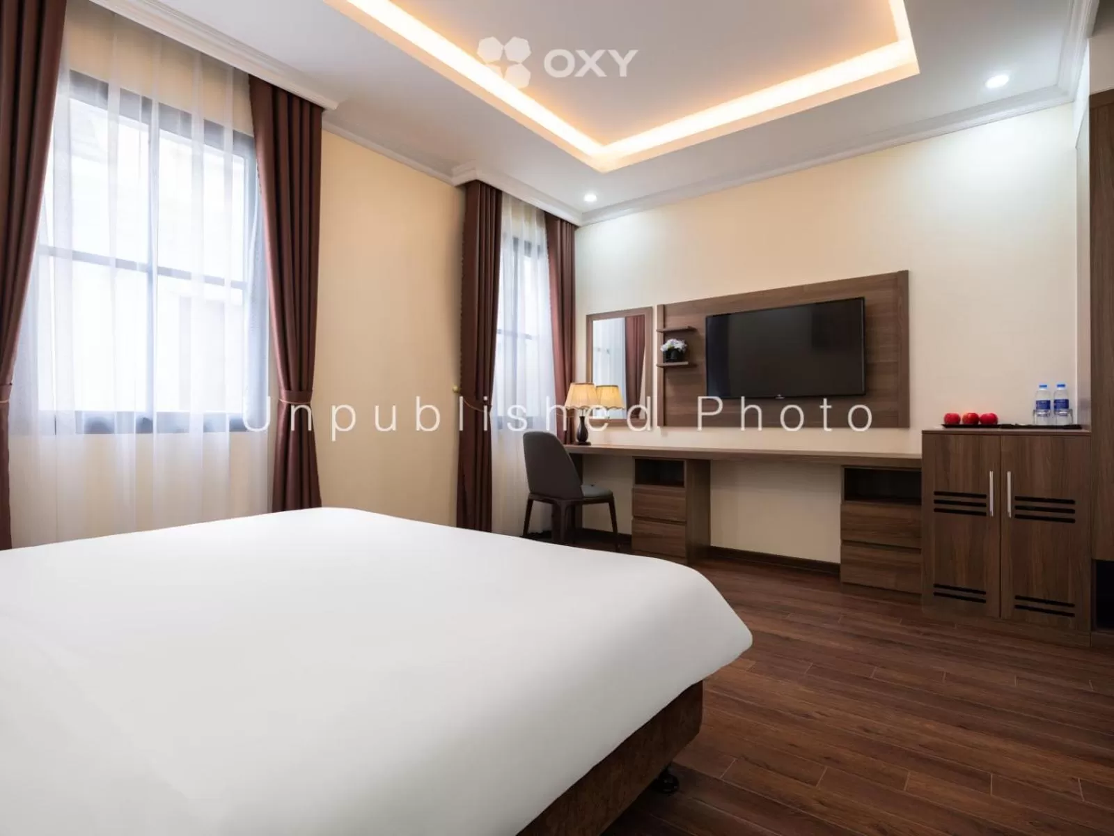 Photo of the whole room, Bed in Ha Long Essence Classic Hotel