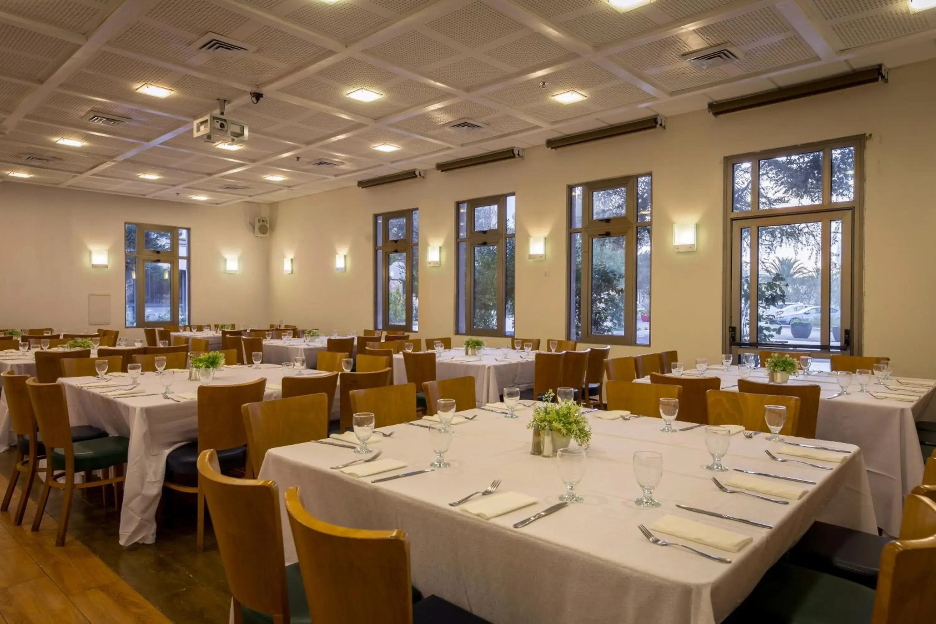Meals, Restaurant/Places to Eat in C Hotel Neve Ilan