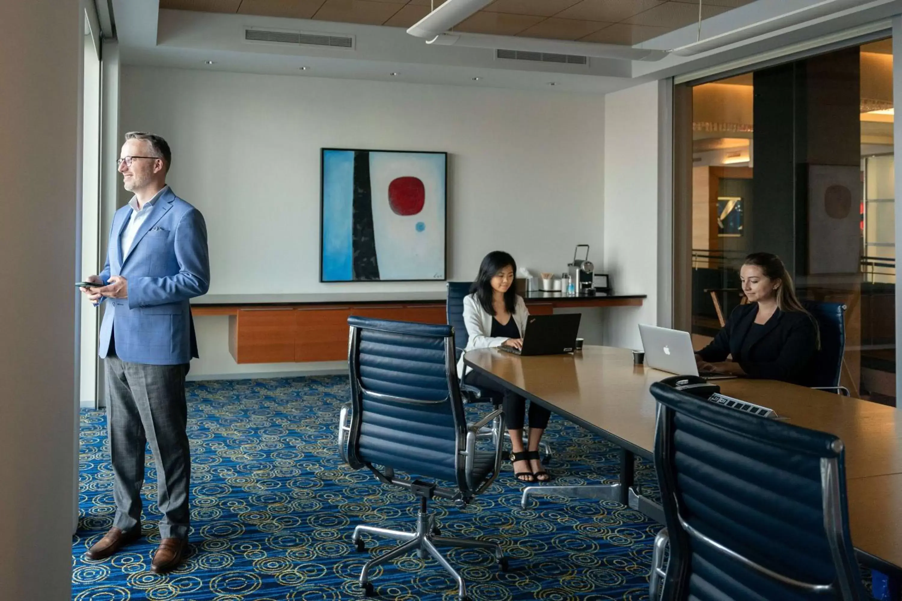 Meeting/conference room in Marriott Montreal Airport In-Terminal Hotel