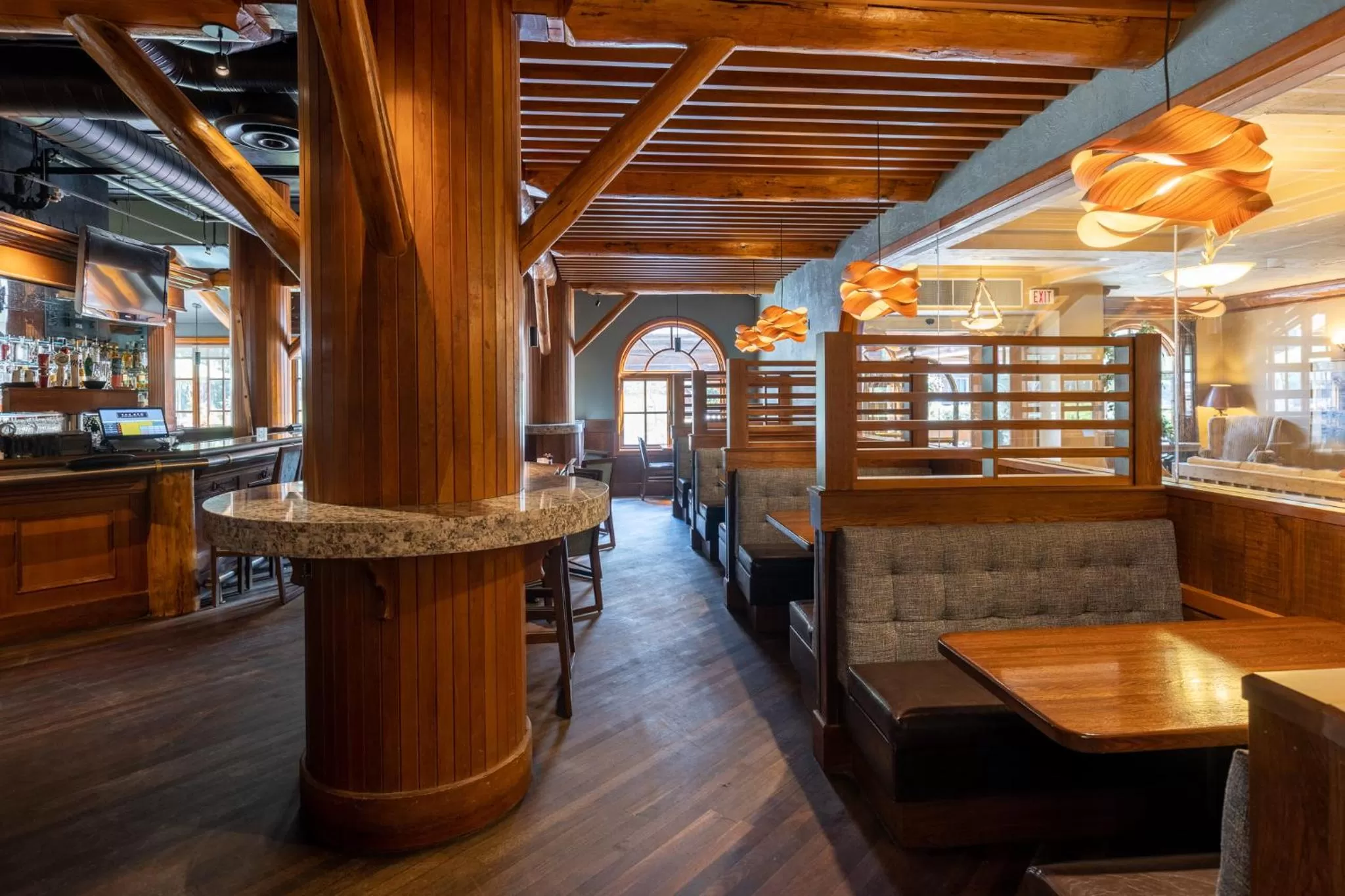 Lounge or bar in Banff Caribou Lodge and Spa