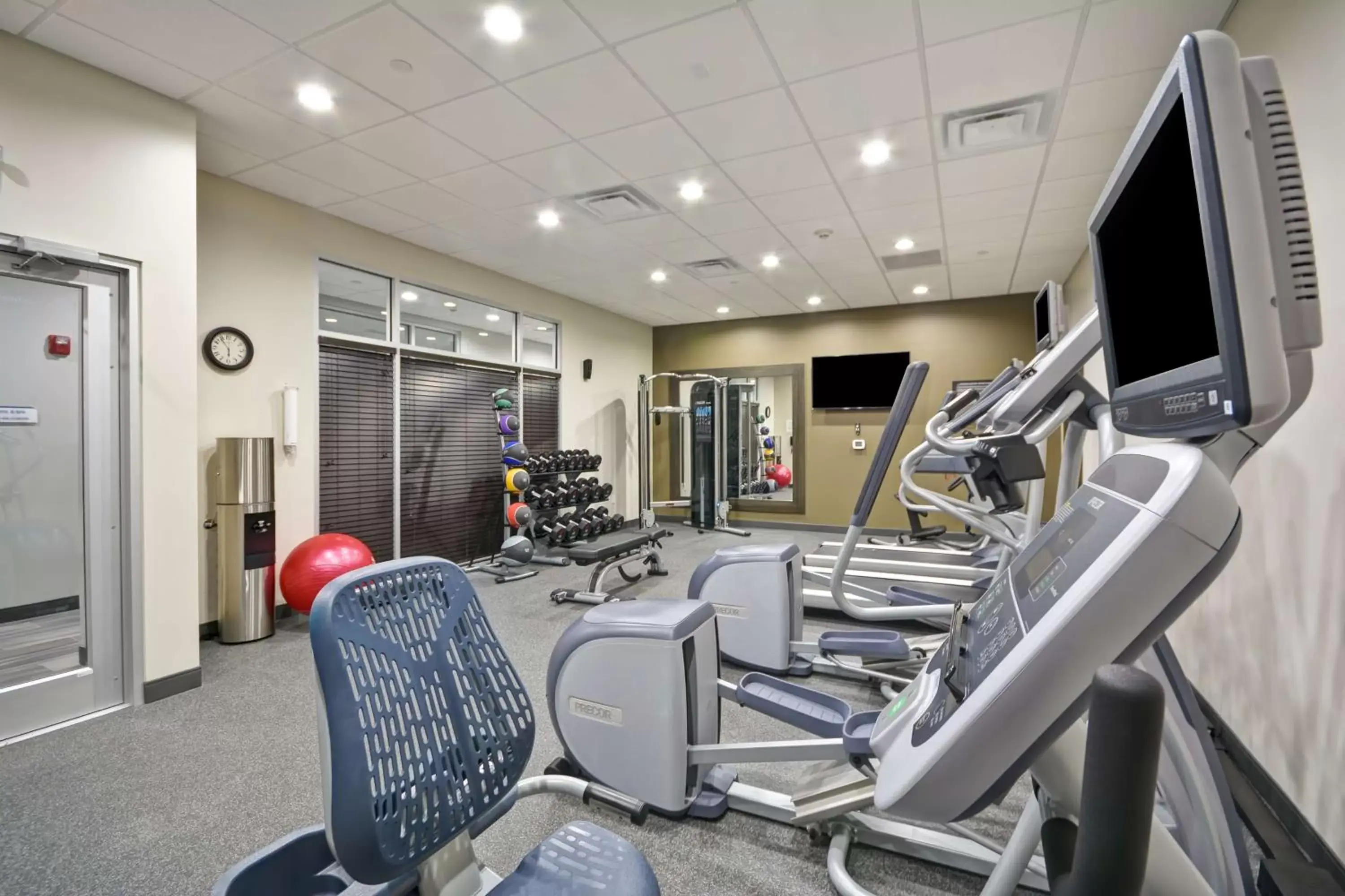 Fitness centre/facilities, Fitness Center/Facilities in Hilton Garden Inn Tulsa-Broken Arrow, OK