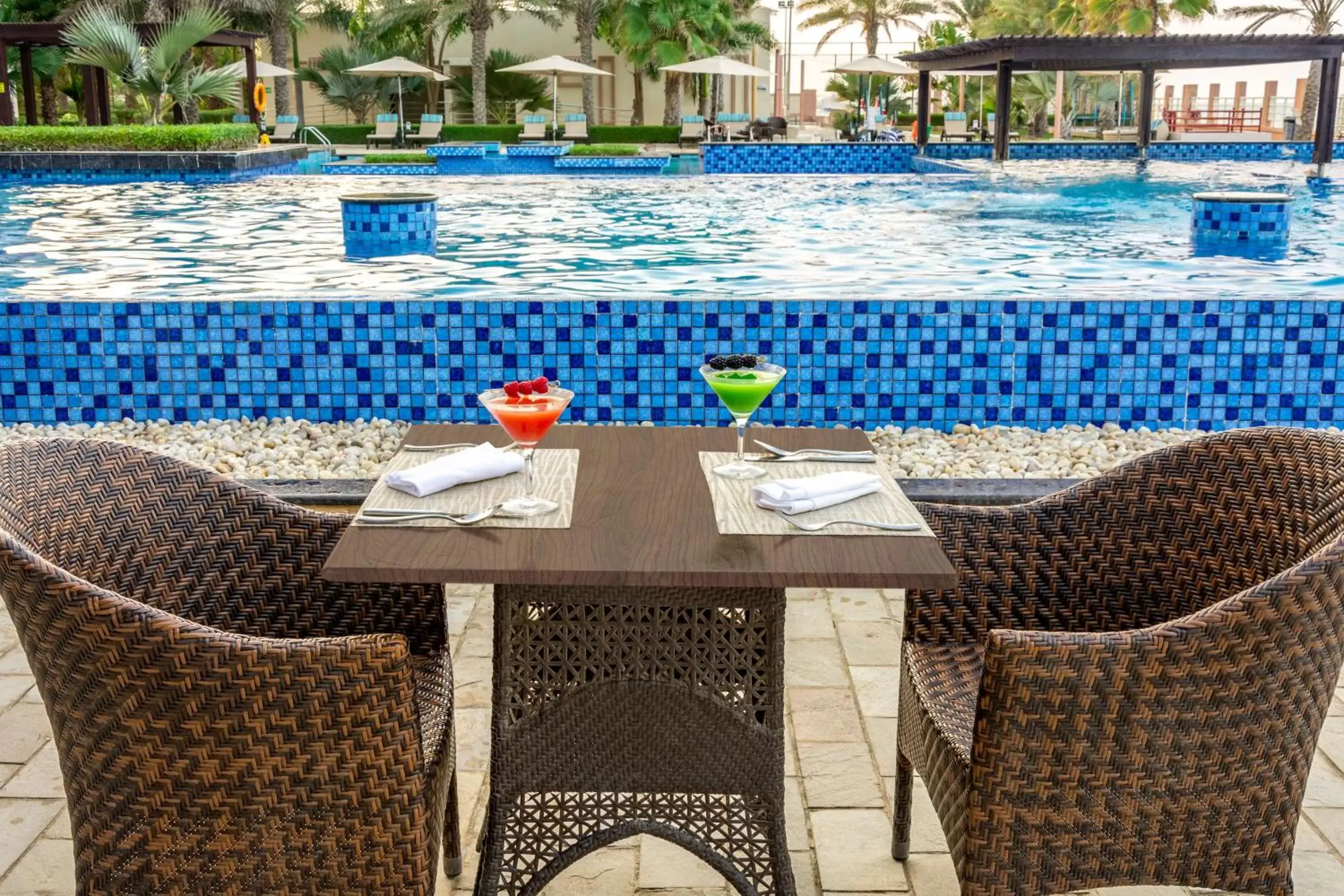 Lounge or bar, Swimming Pool in Radisson Blu Hotel Sohar