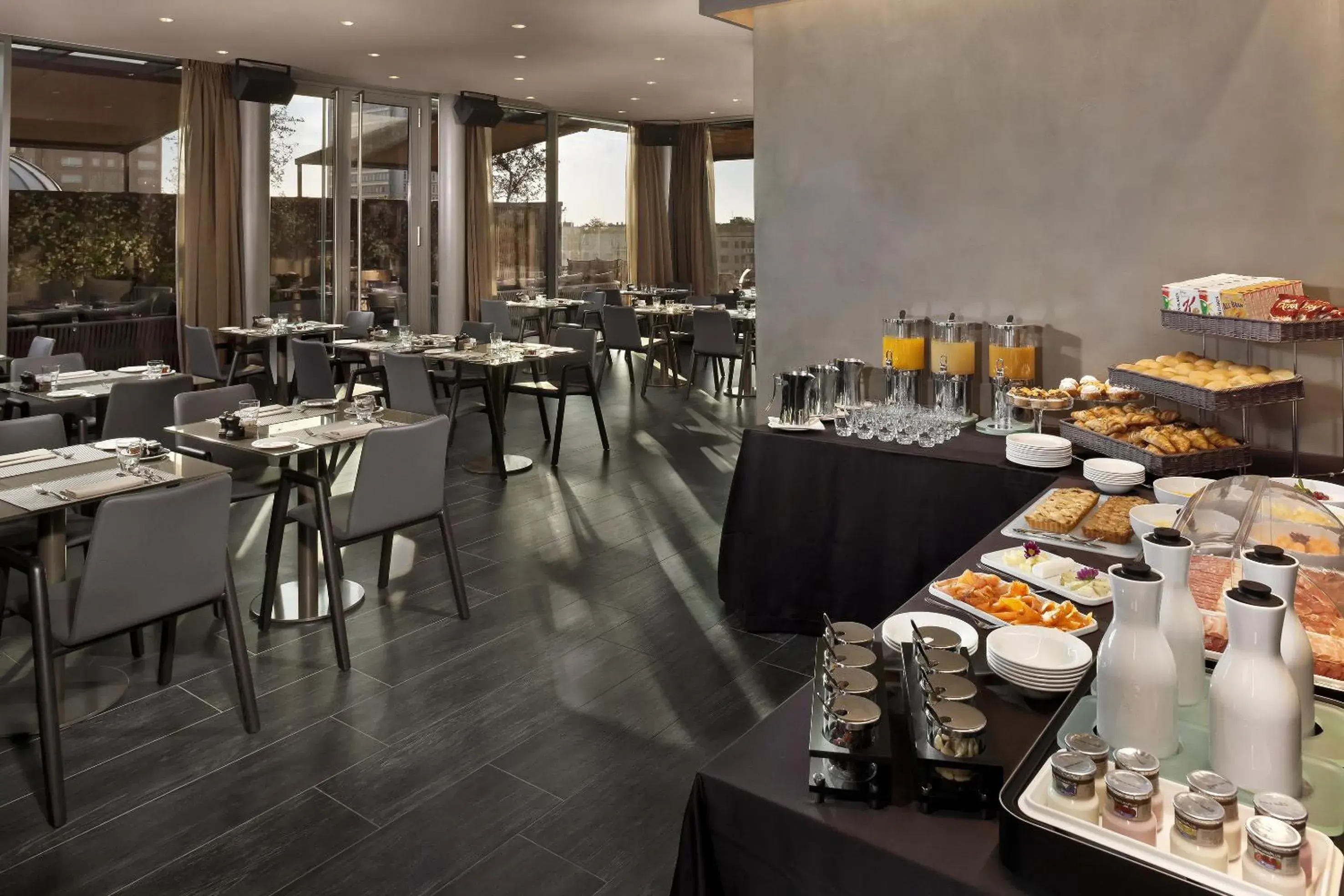 Food and drinks in ME Milan Il Duca Food and drinks in ME Milan Il Duca