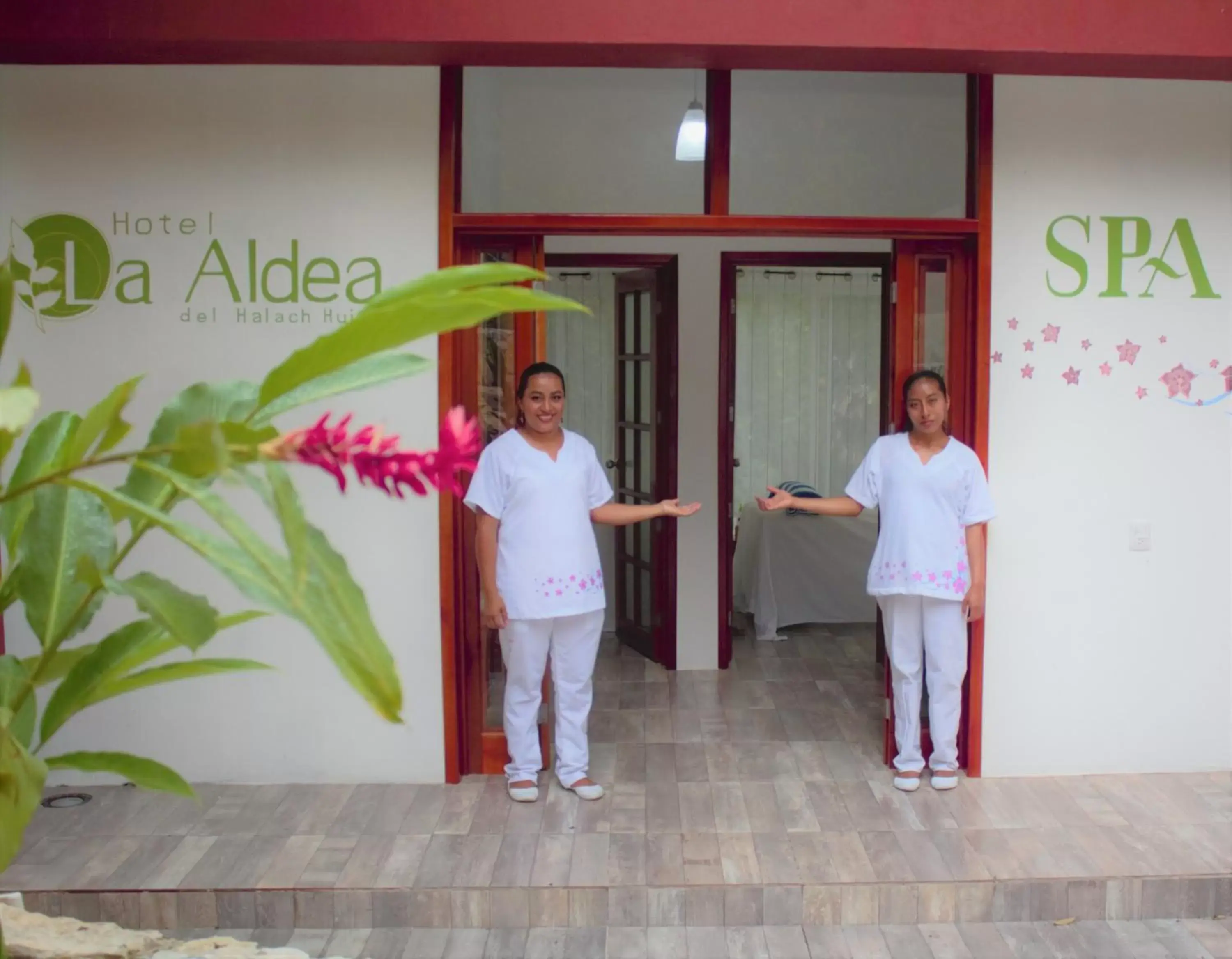 Massage in Hotel La Aldea del Halach Huinic