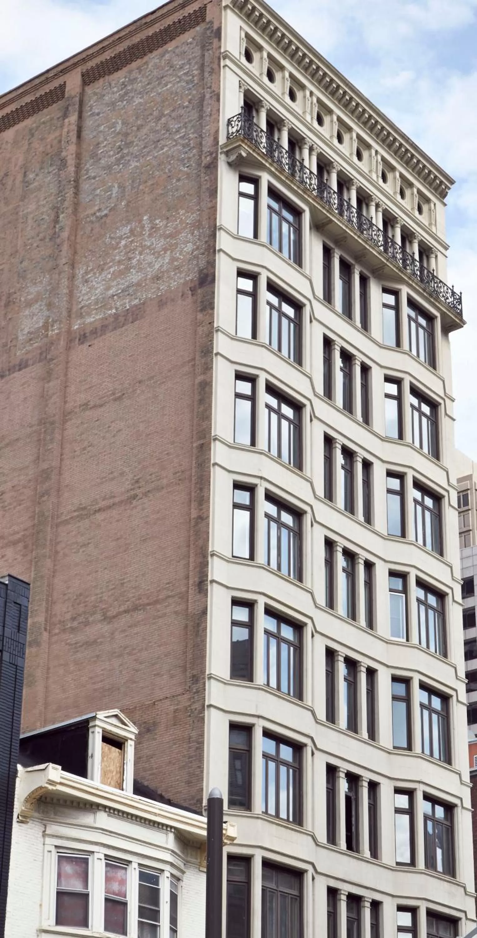 Facade/entrance, Property Building in ROOST Rittenhouse