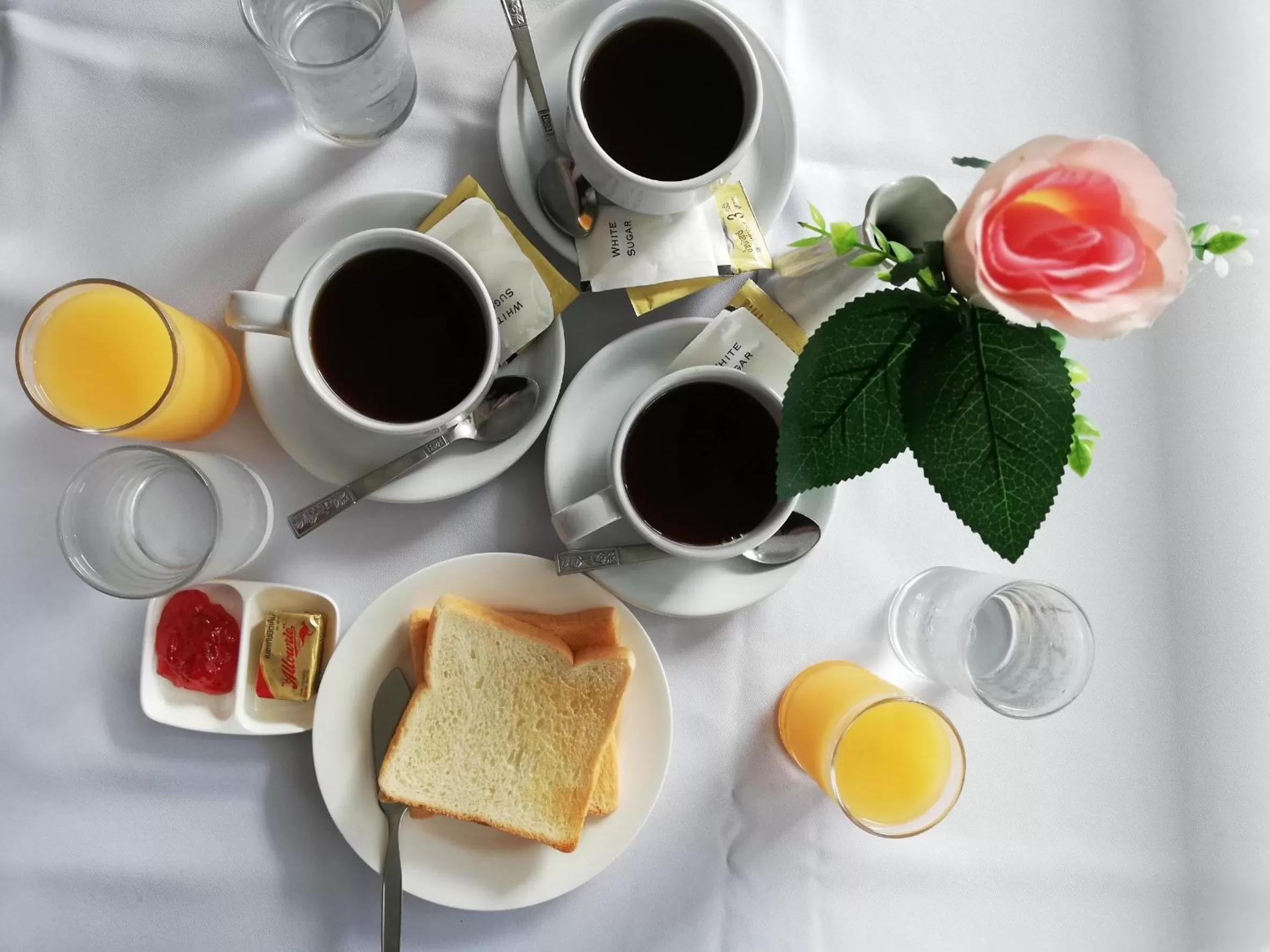 Golden Crown Grand Hotel