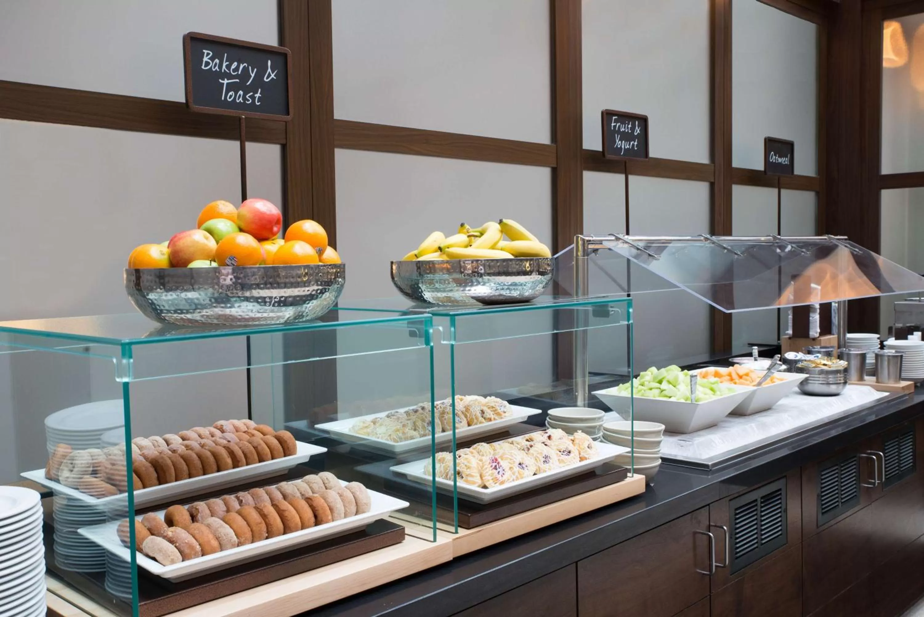 Restaurant/places to eat in Embassy Suites by Hilton Seattle Bellevue