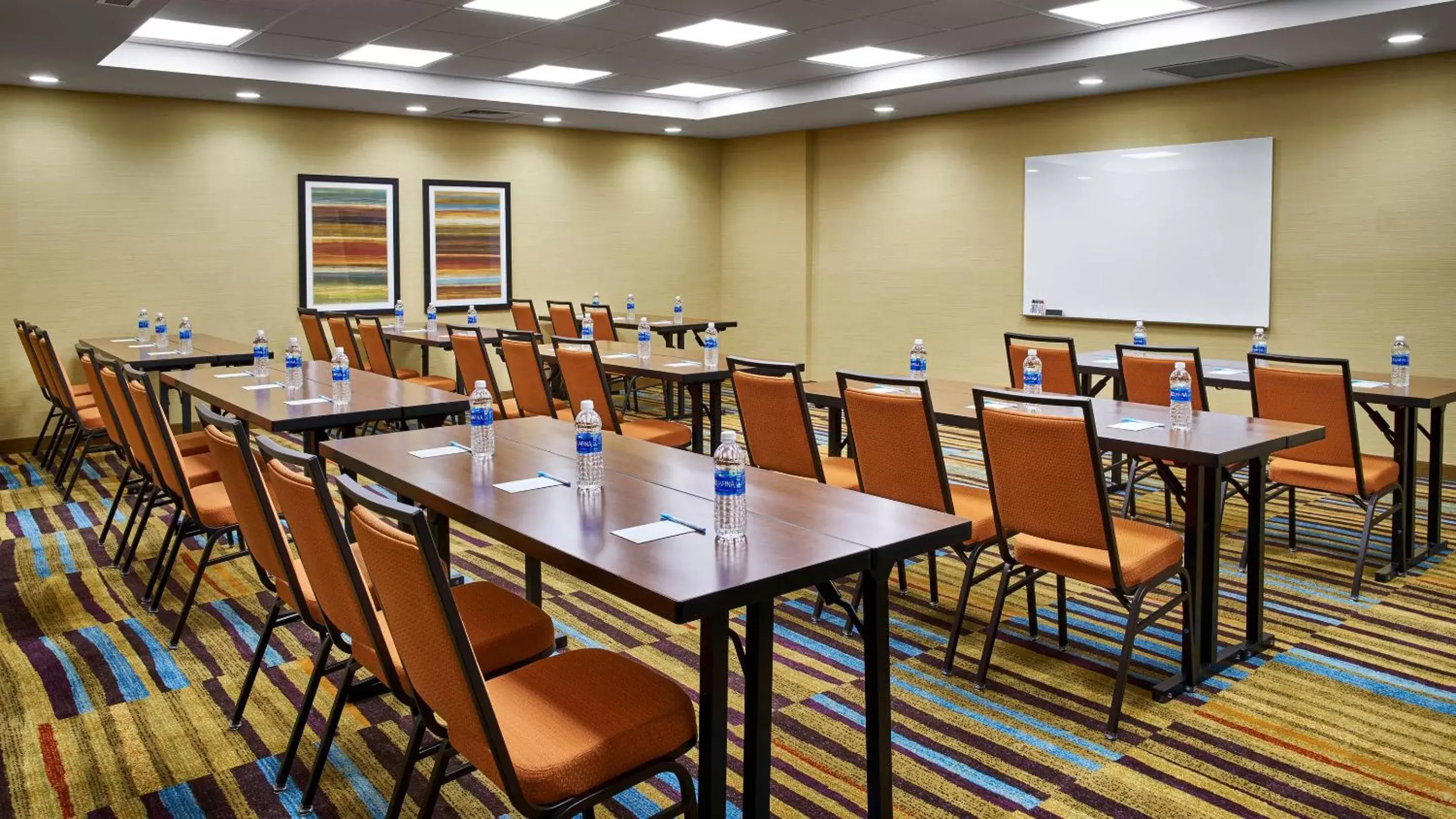 Business facilities in Aspire Hotel and Suites