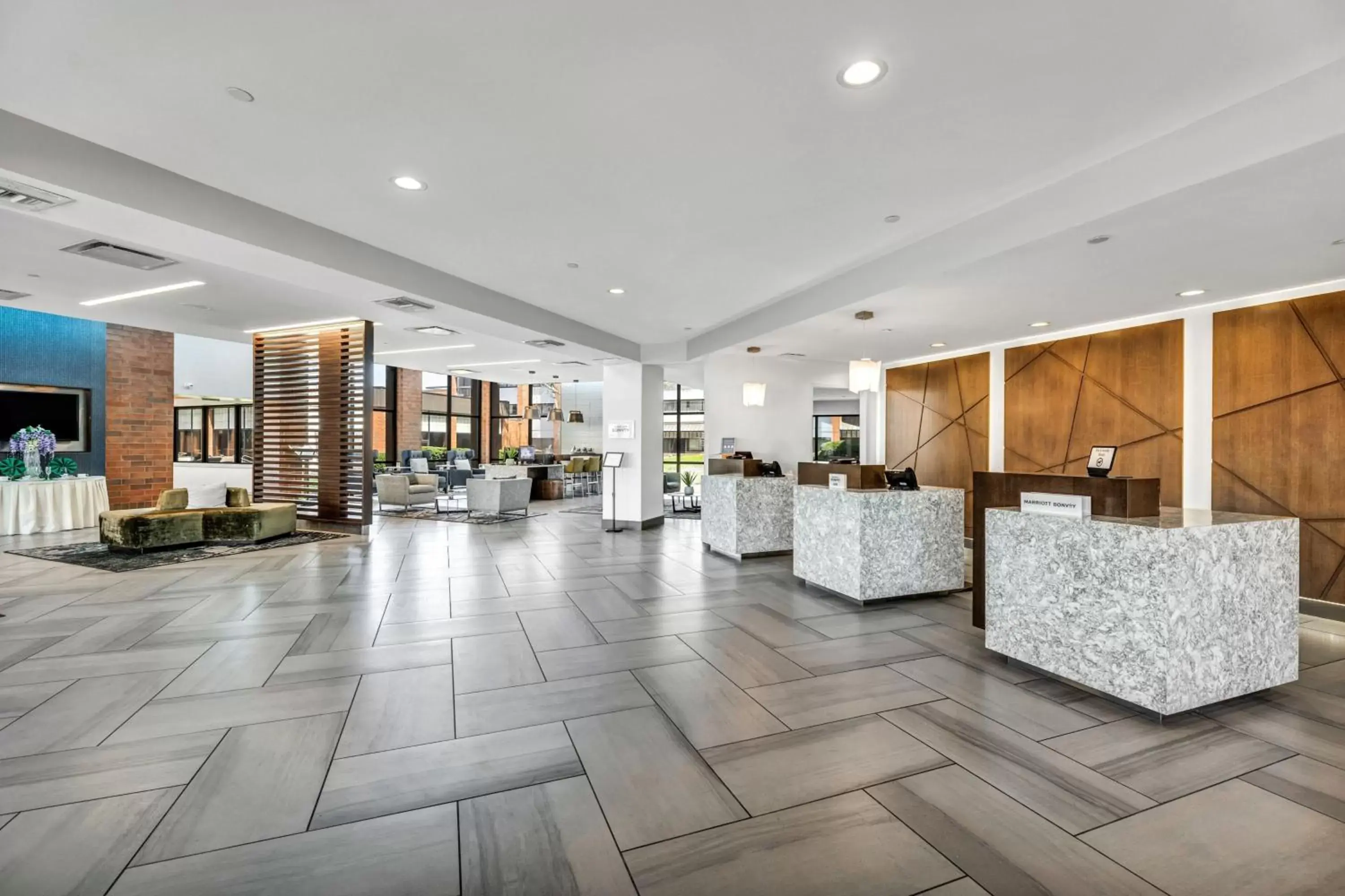 Lobby or reception in Delta Hotels by Marriott Racine