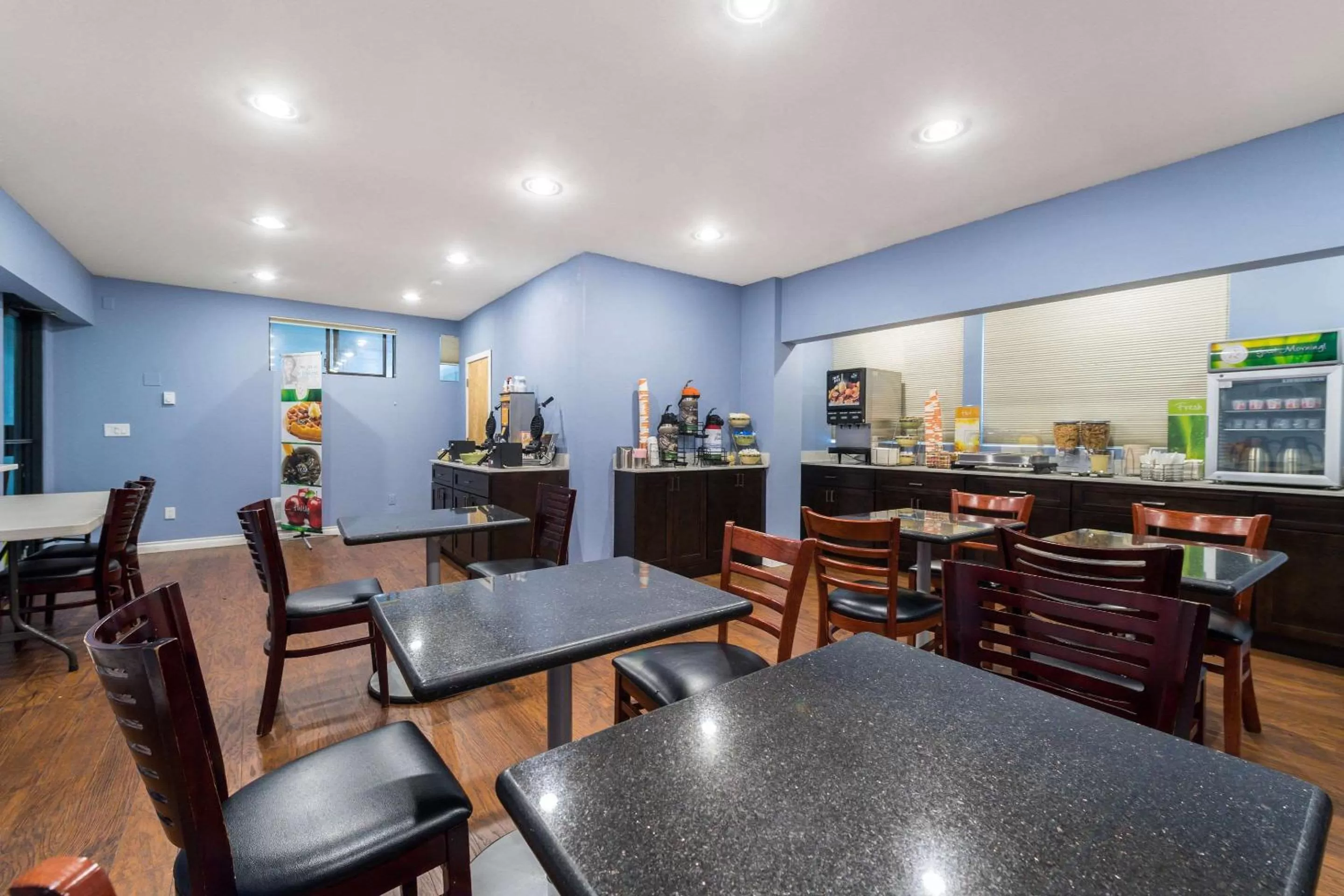 Restaurant/Places to Eat in Quality Inn Bellevue