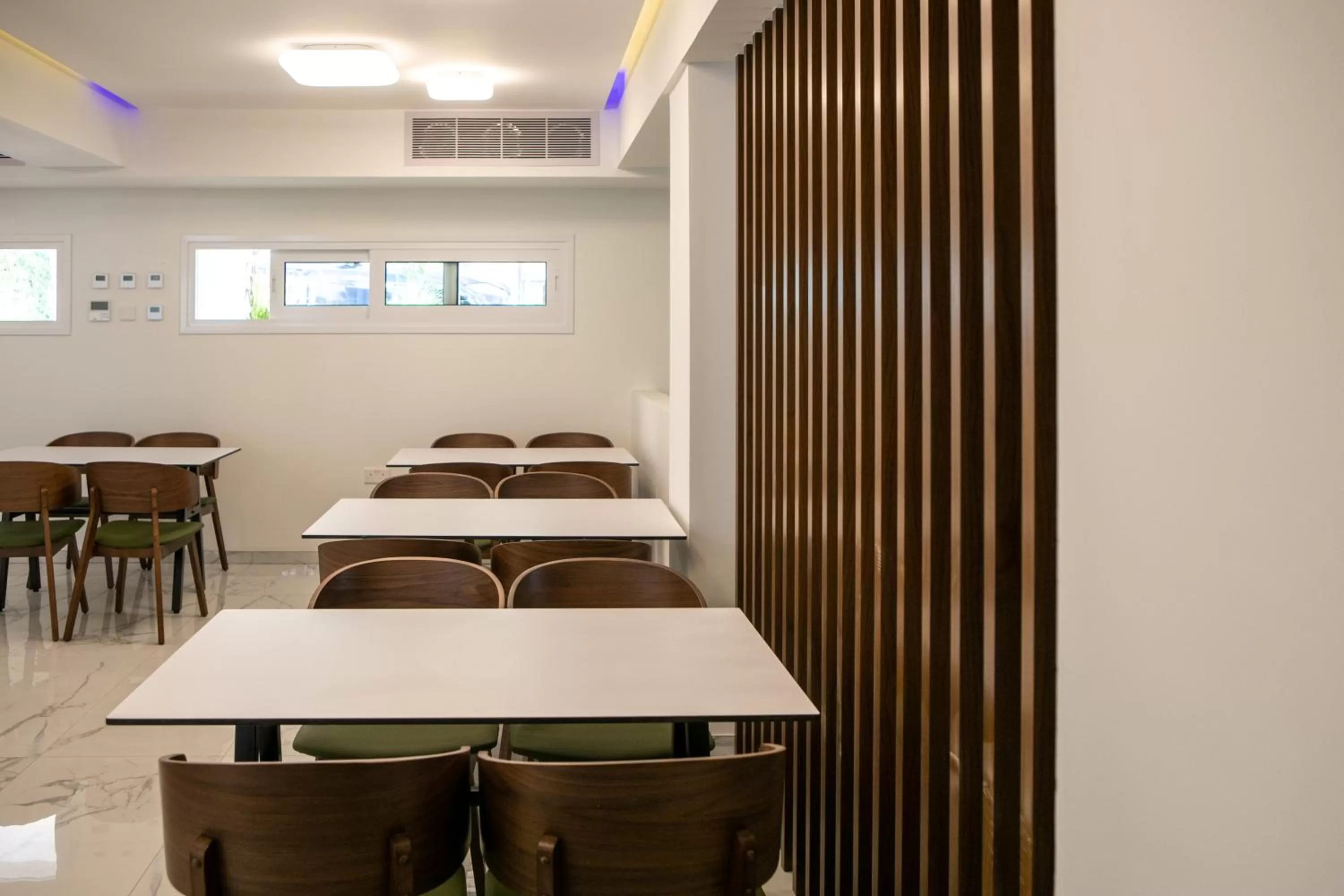 Dining area in Best Western Plus Larco Hotel