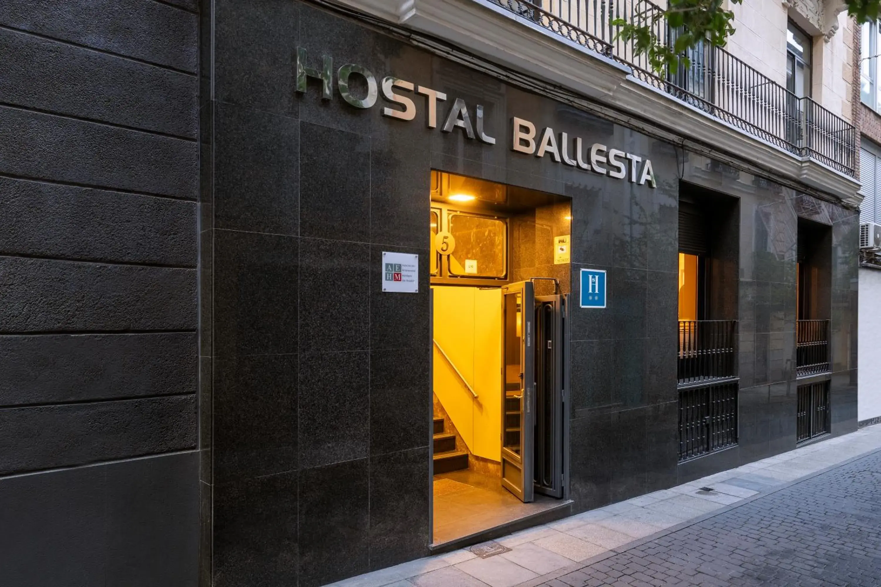 Property building in Hostal Ballesta