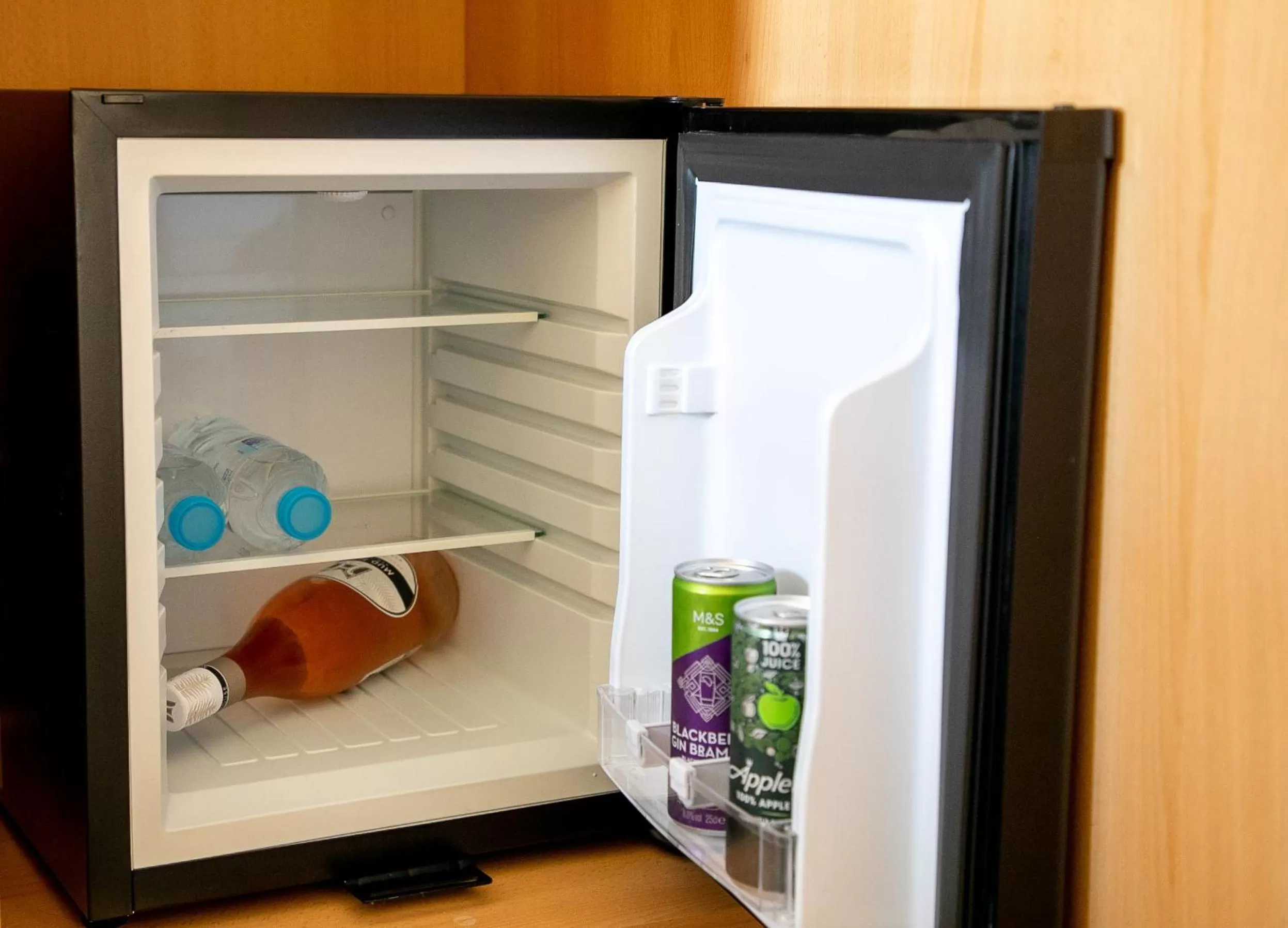 Coffee/tea facilities, Drinks in Melba House