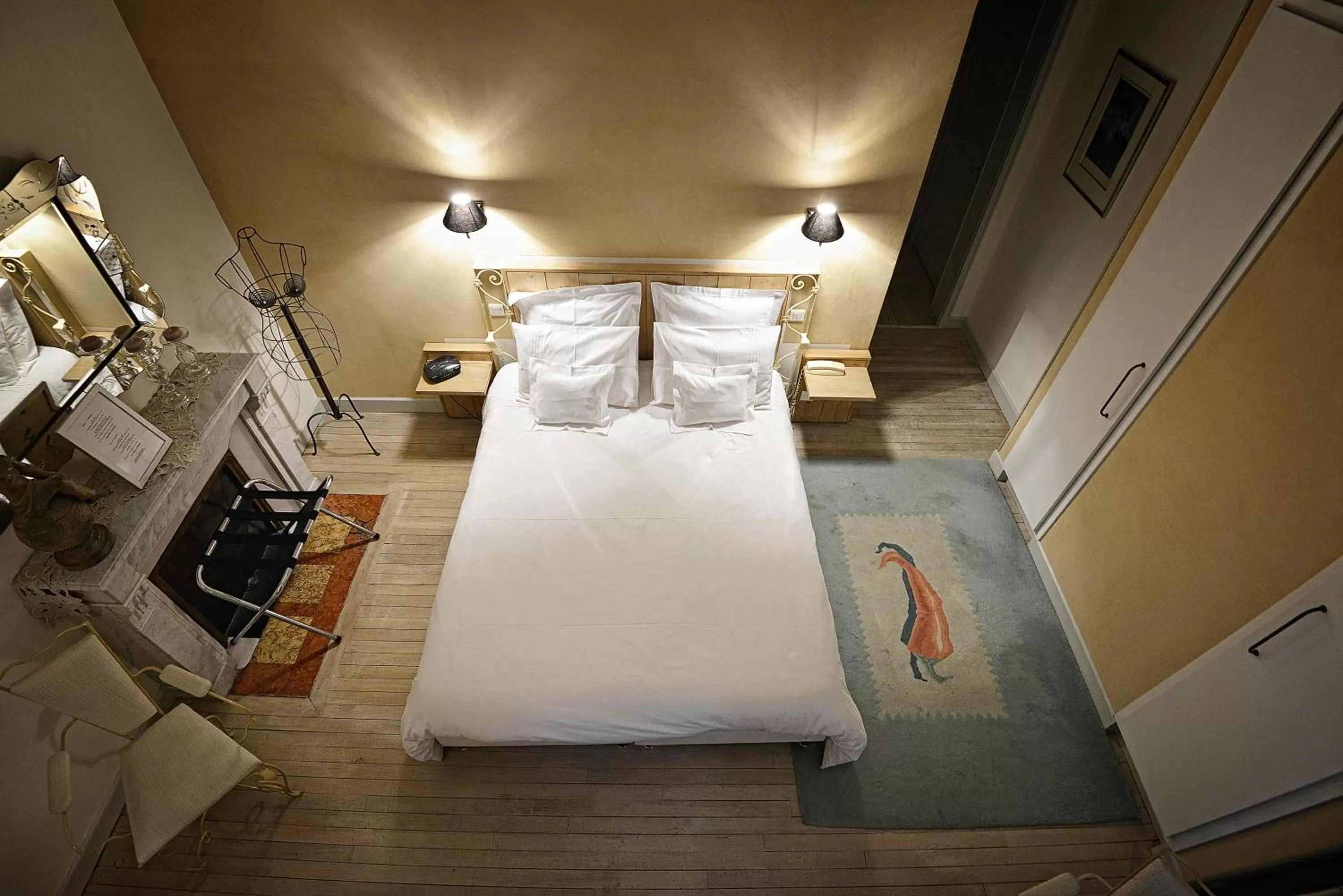 TV and multimedia in Hotel Le Clos Raymi