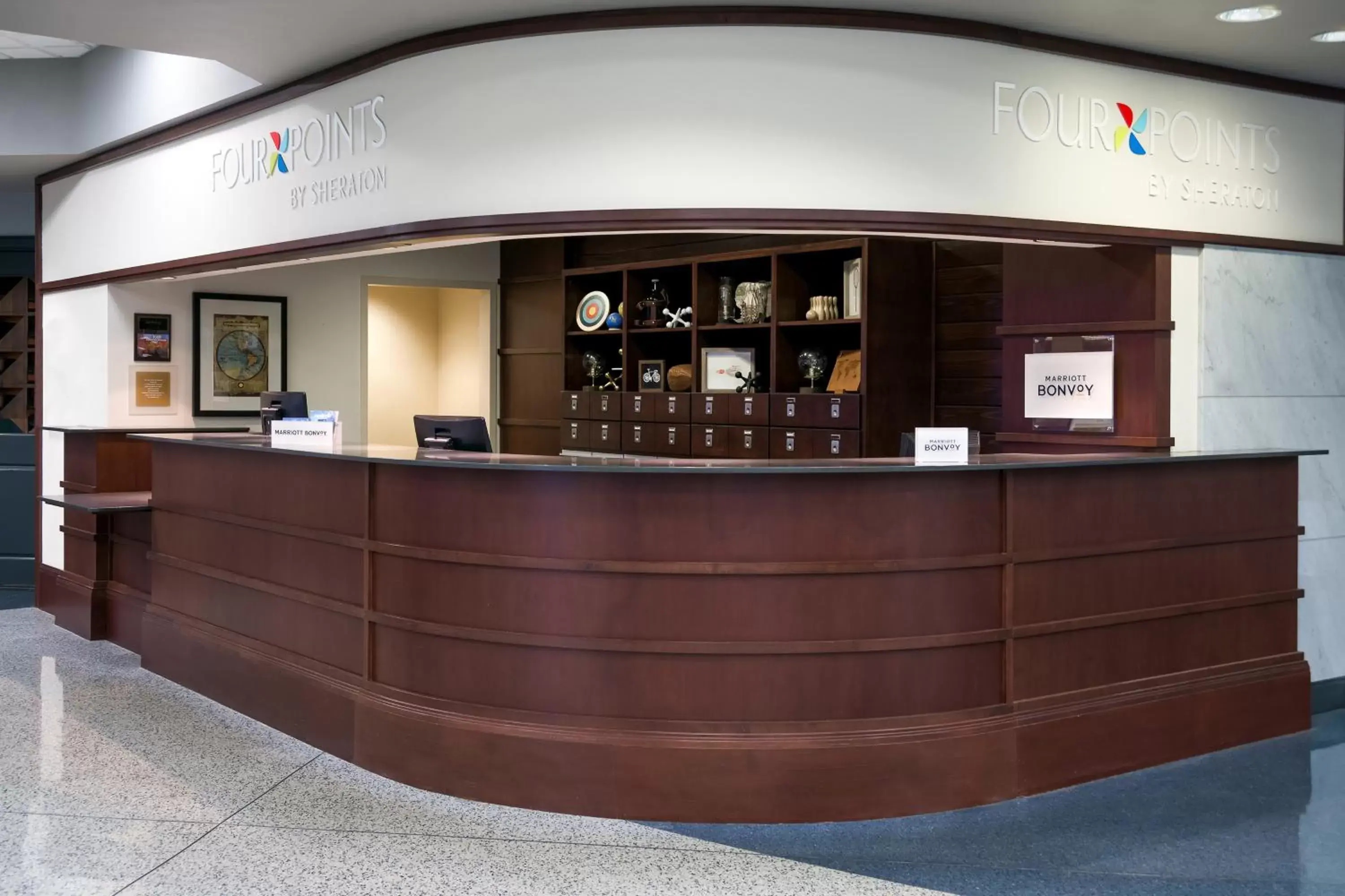 Lobby or reception in Four Points Huntsville Airport