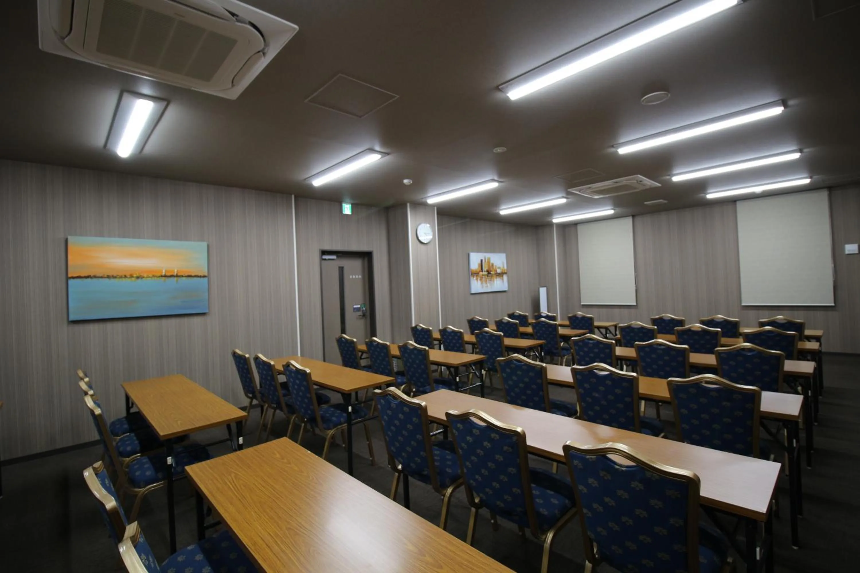 Meeting/conference room in Hotel Route-Inn Sendai Higashi