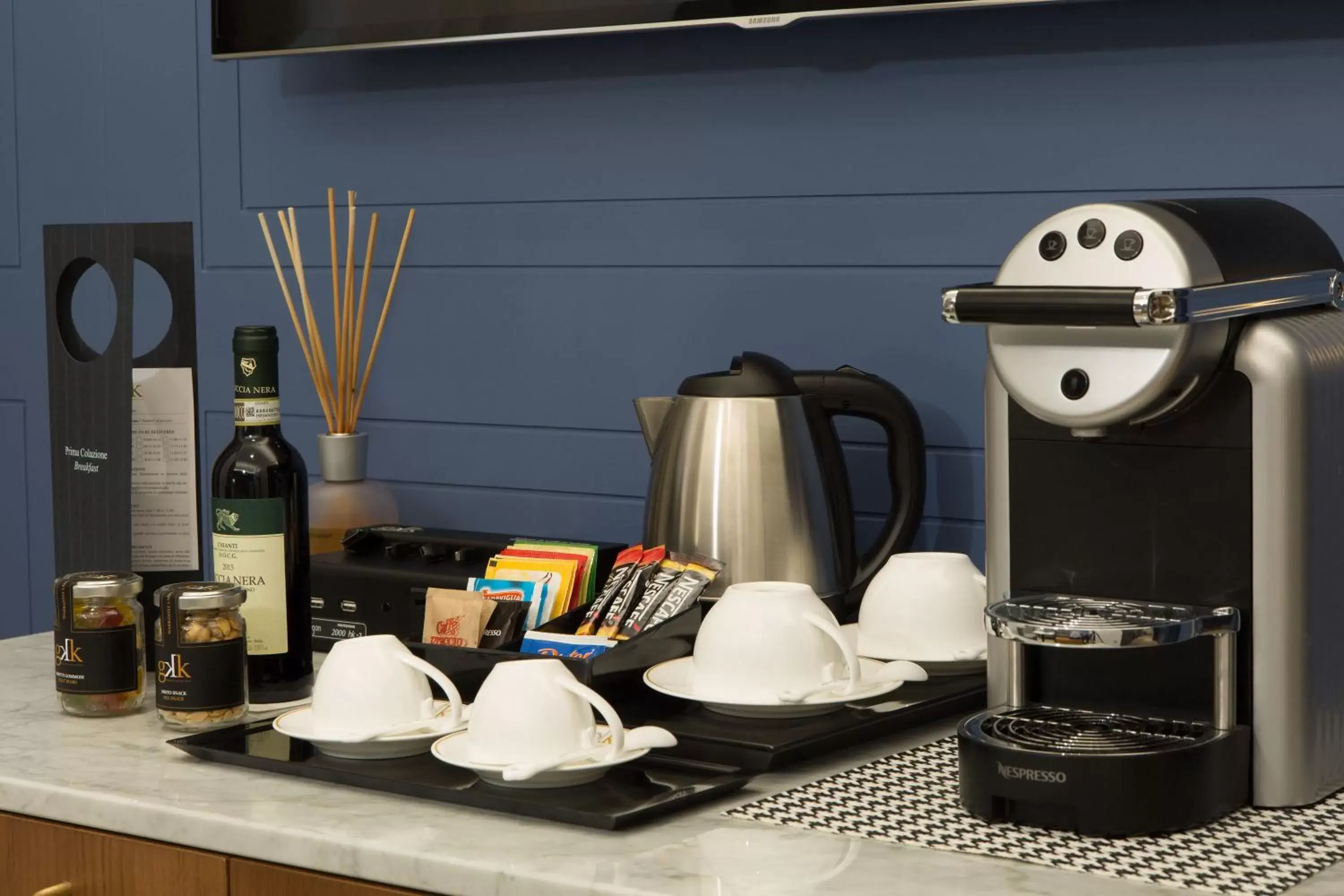 Drinks, Coffee/Tea Facilities in Elizabeth Unique Hotel | a Member of Design Hotels™