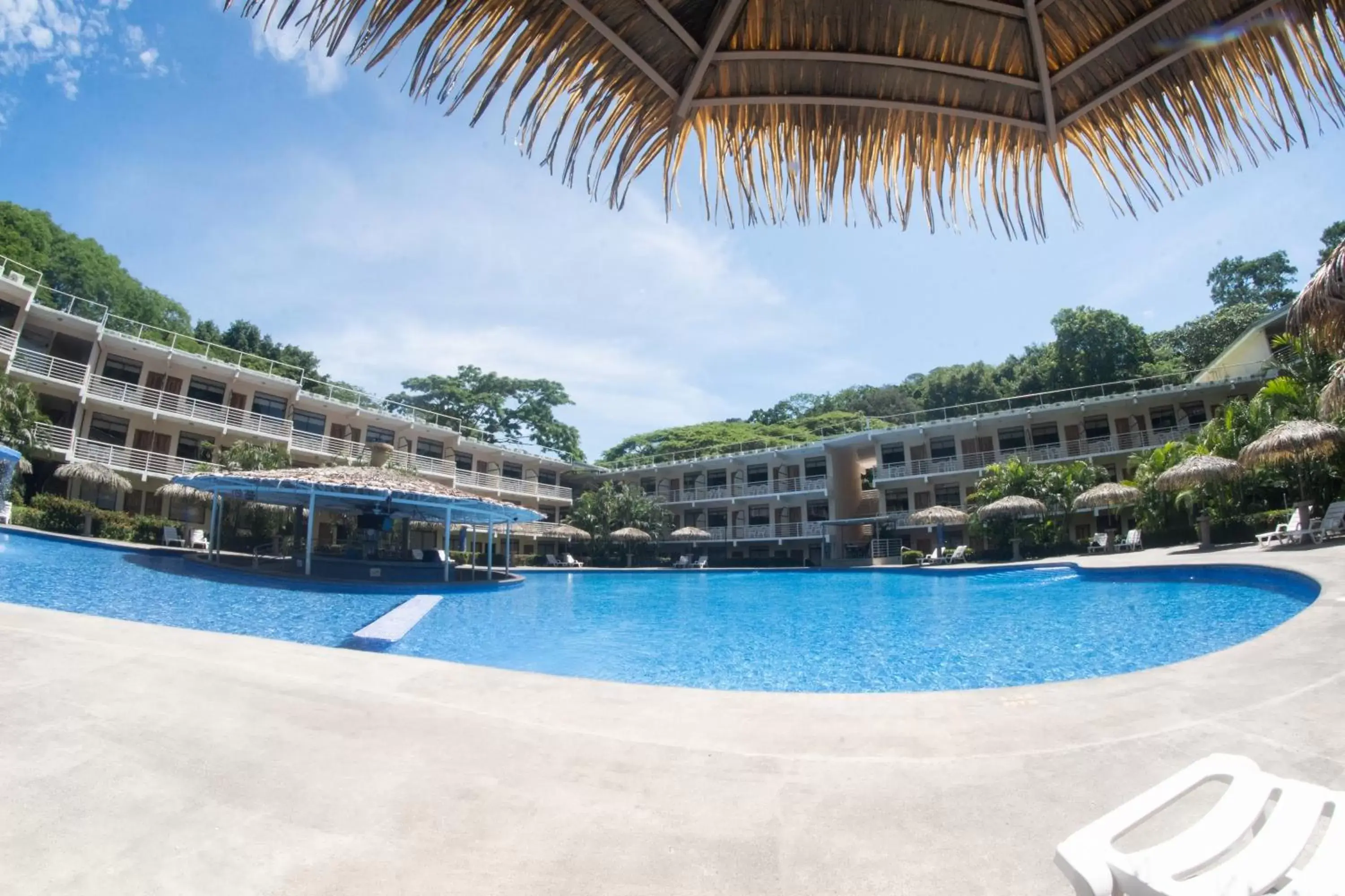 Swimming Pool in Hotel Arenas en Punta Leona