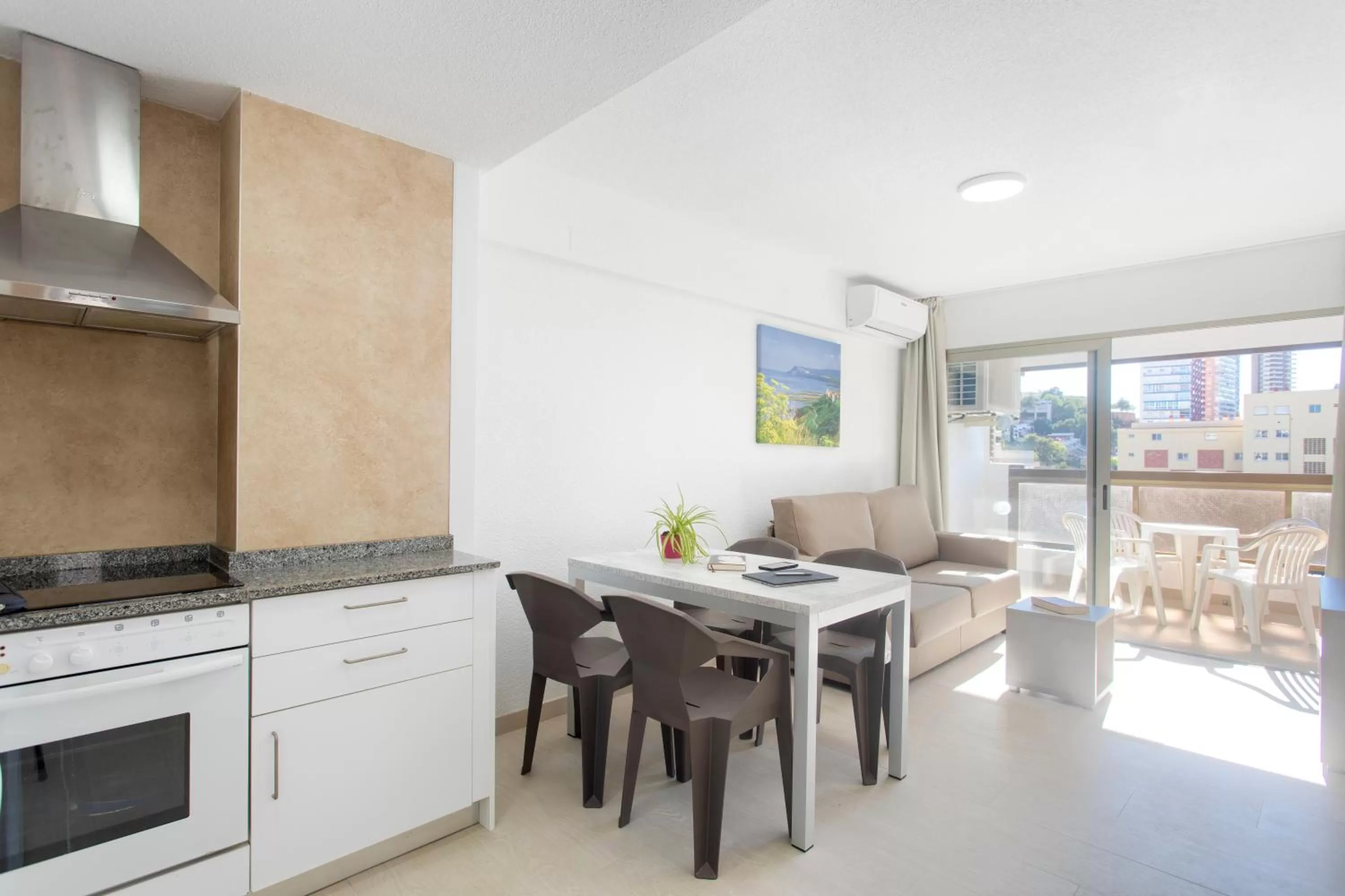 Kitchen or kitchenette in Aparthotel BCL Levante Club